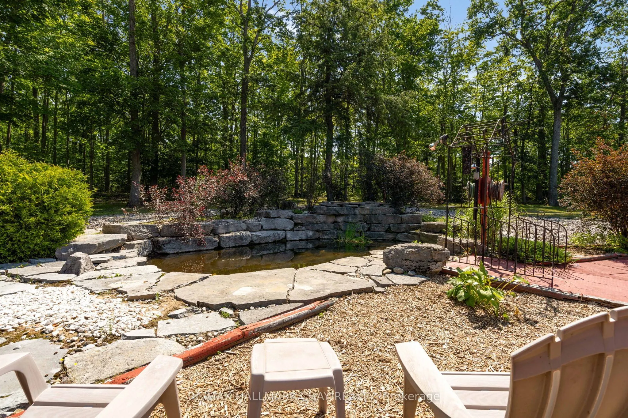 24 Woodland Crescent