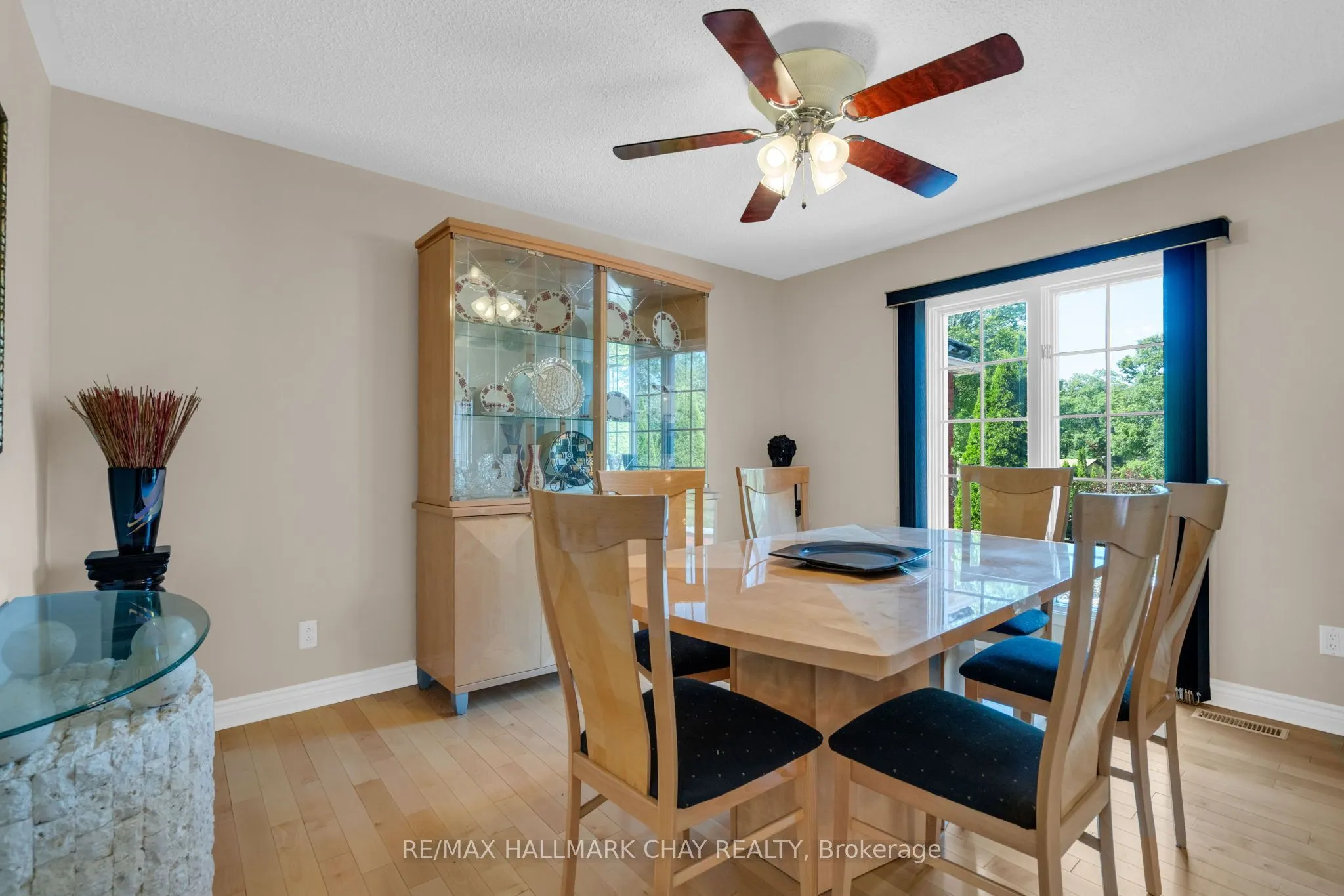 24 Woodland Crescent