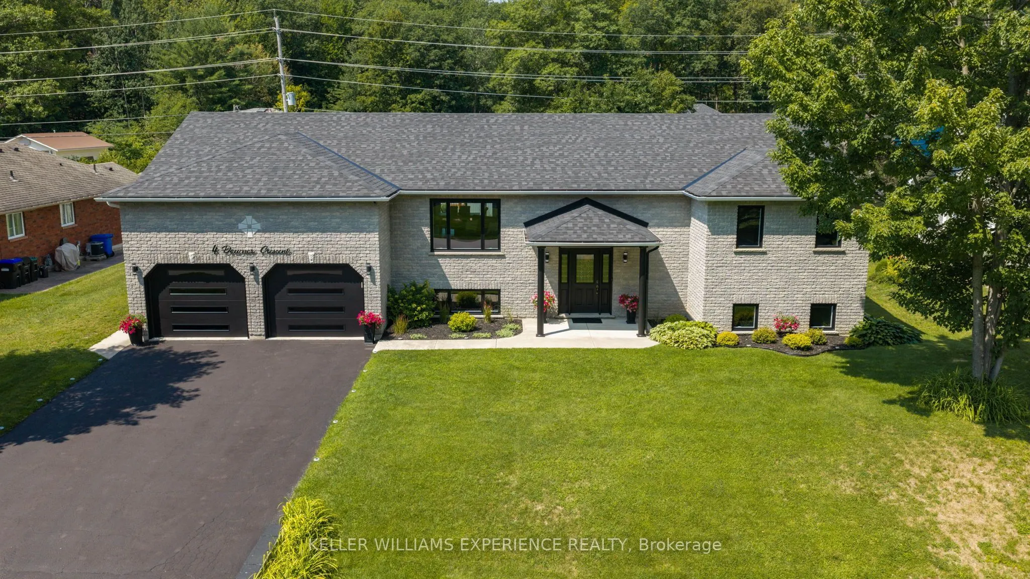 4 Downer Crescent