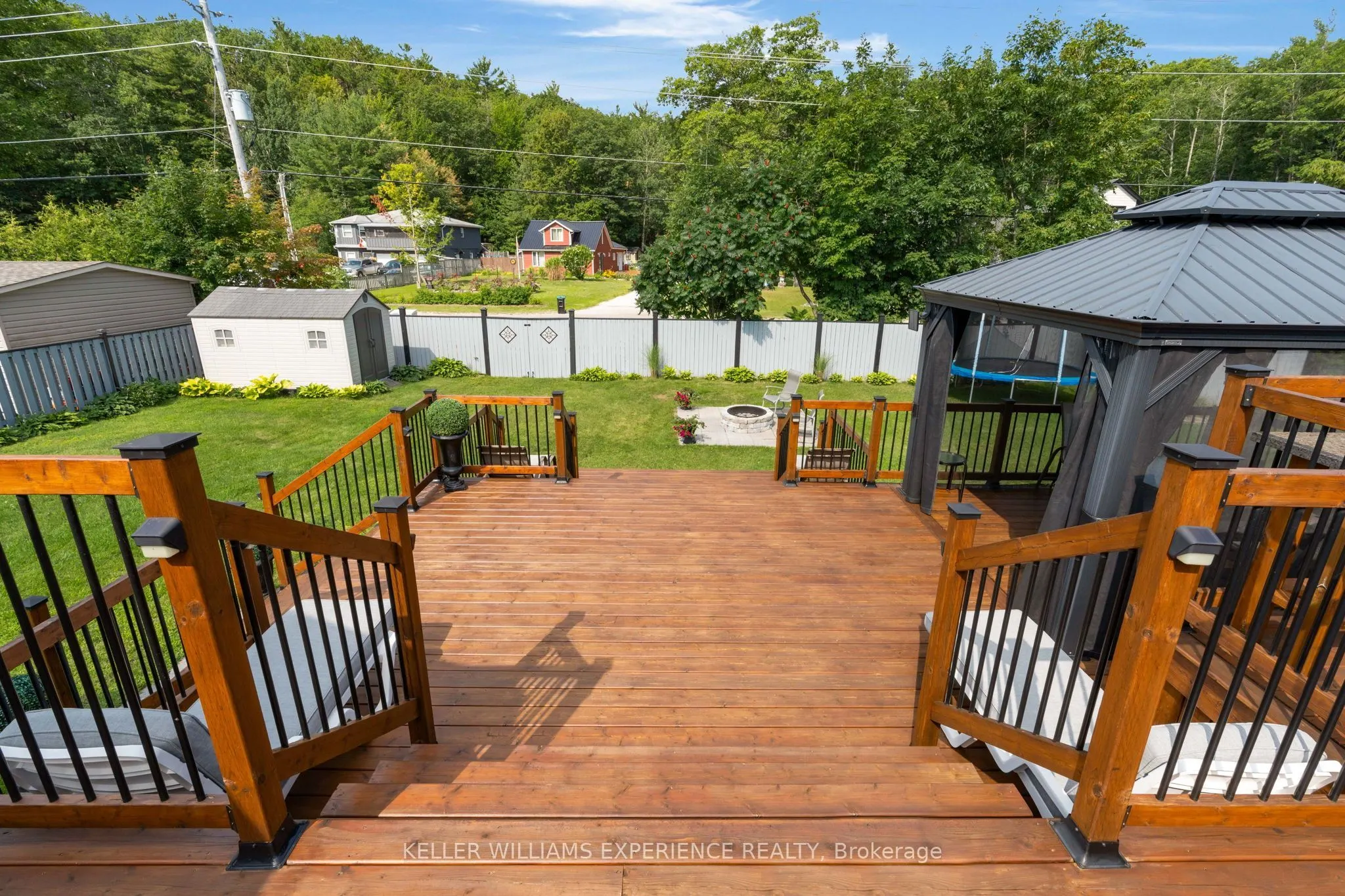 4 Downer Crescent