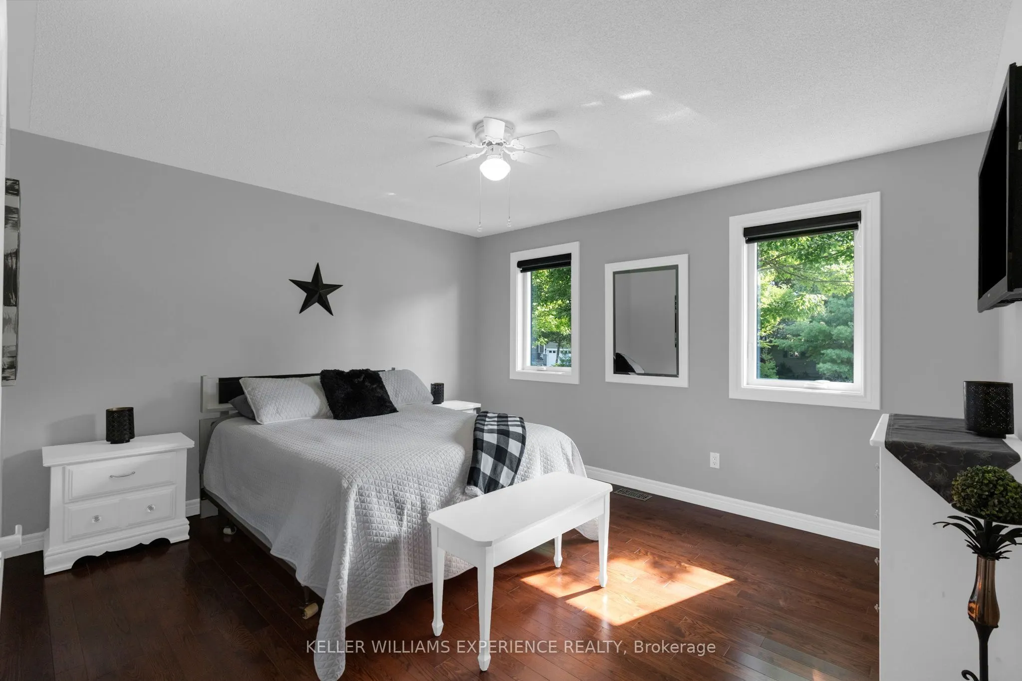 4 Downer Crescent