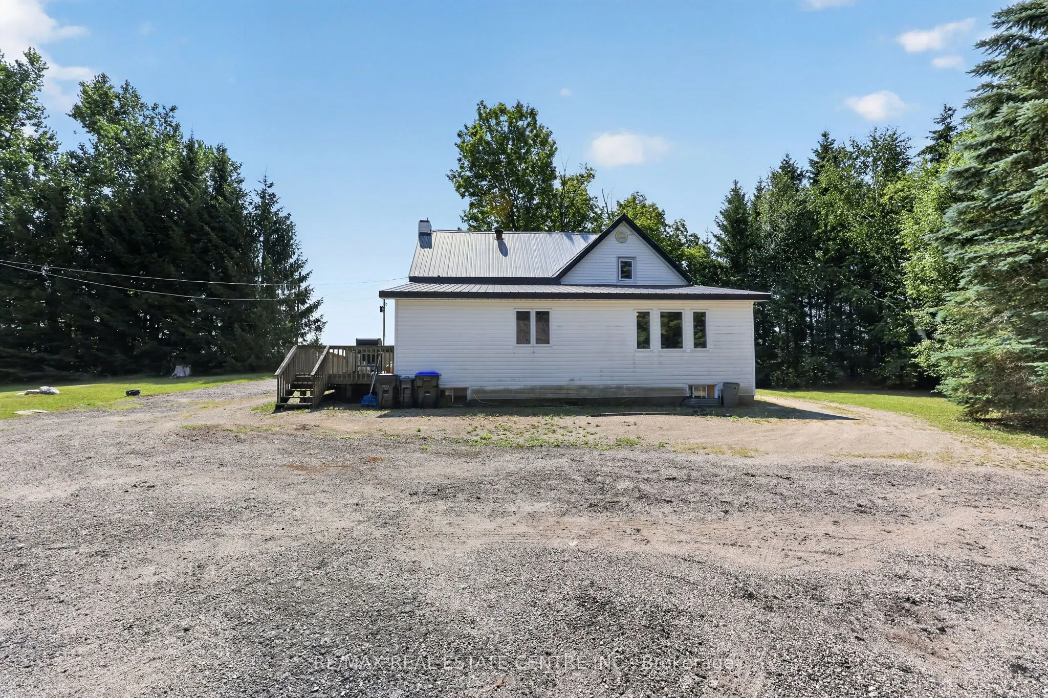 652 Concession 18 W