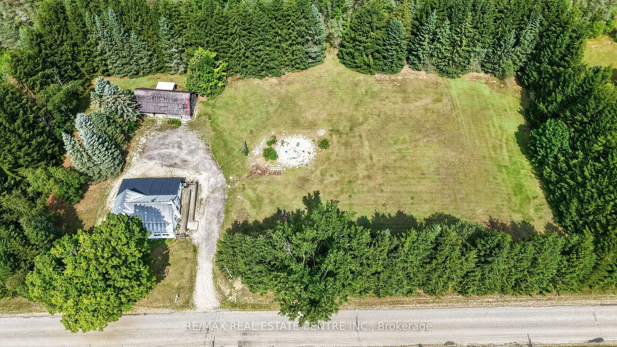 652 Concession 18 W