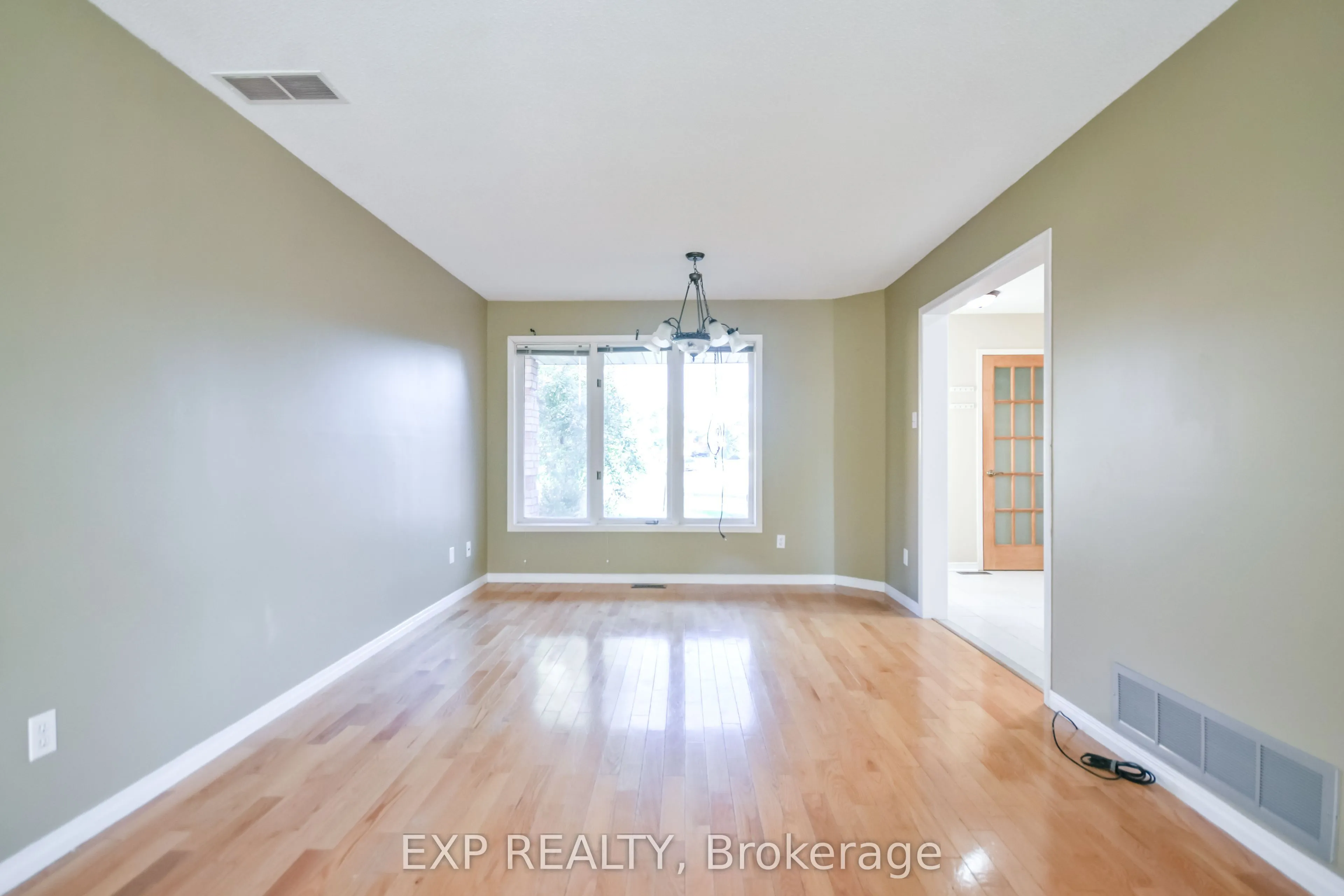 157 Livingstone Street W