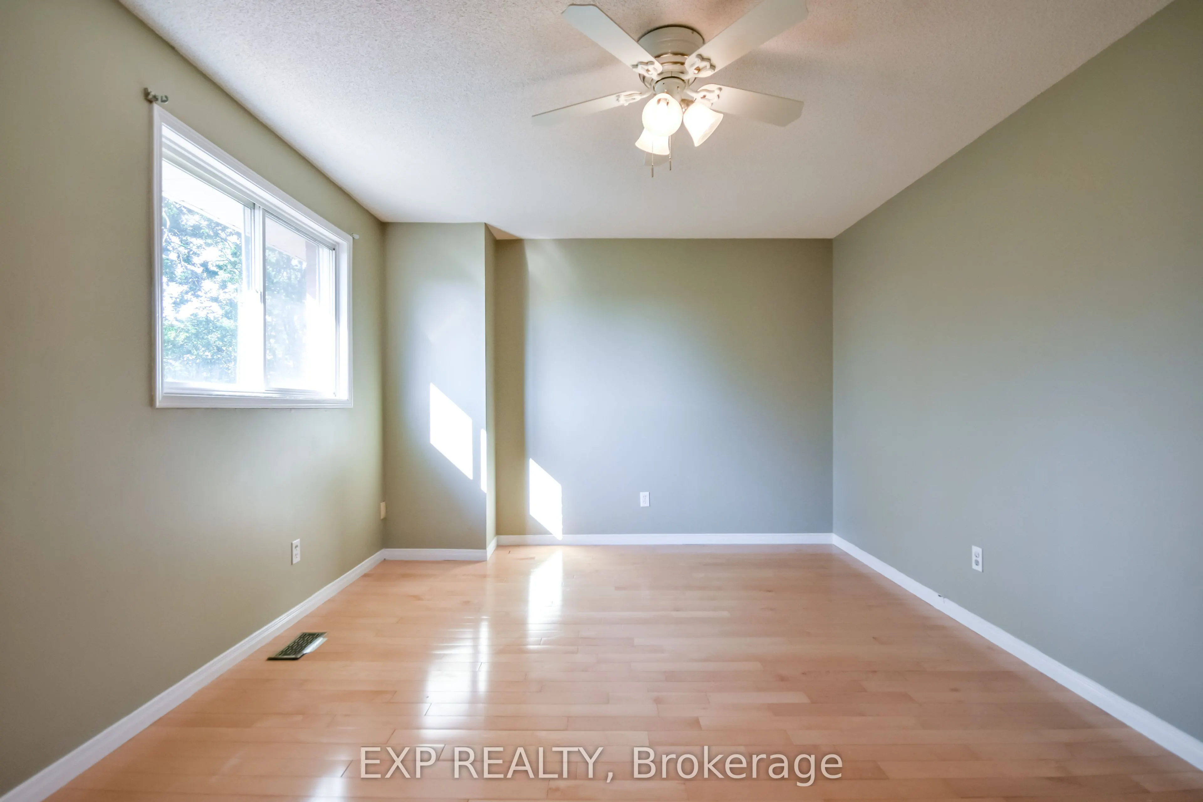 157 Livingstone Street W