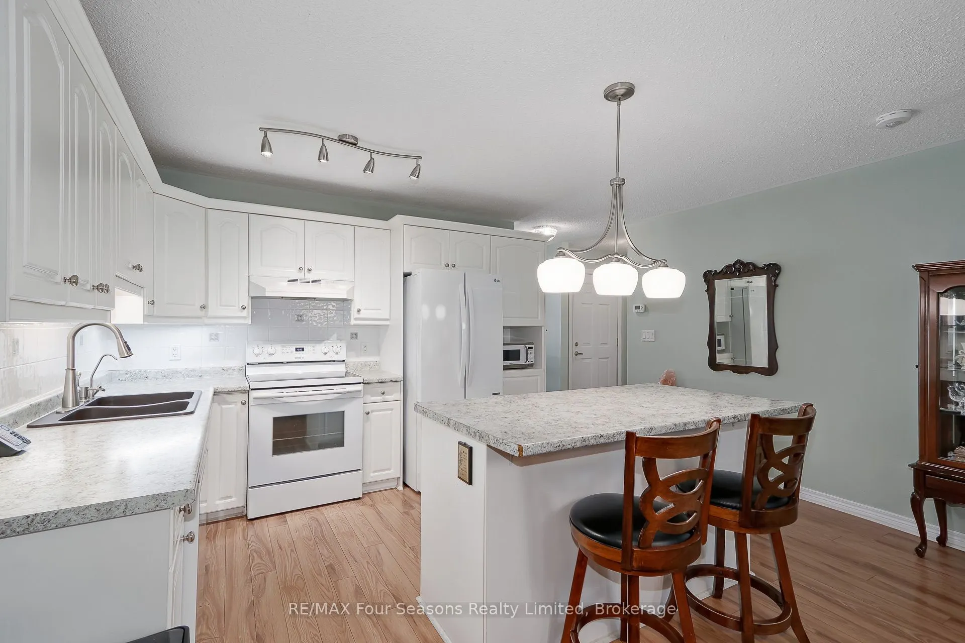 275 Huron Street #27