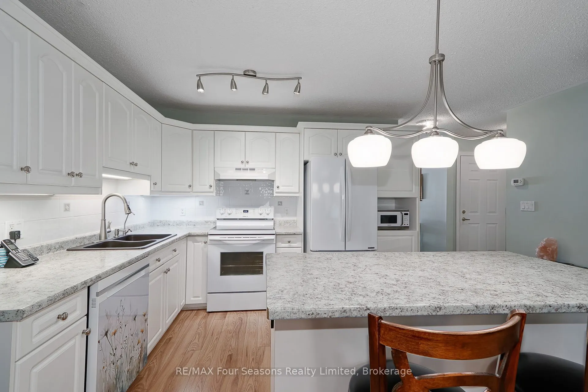 275 Huron Street #27
