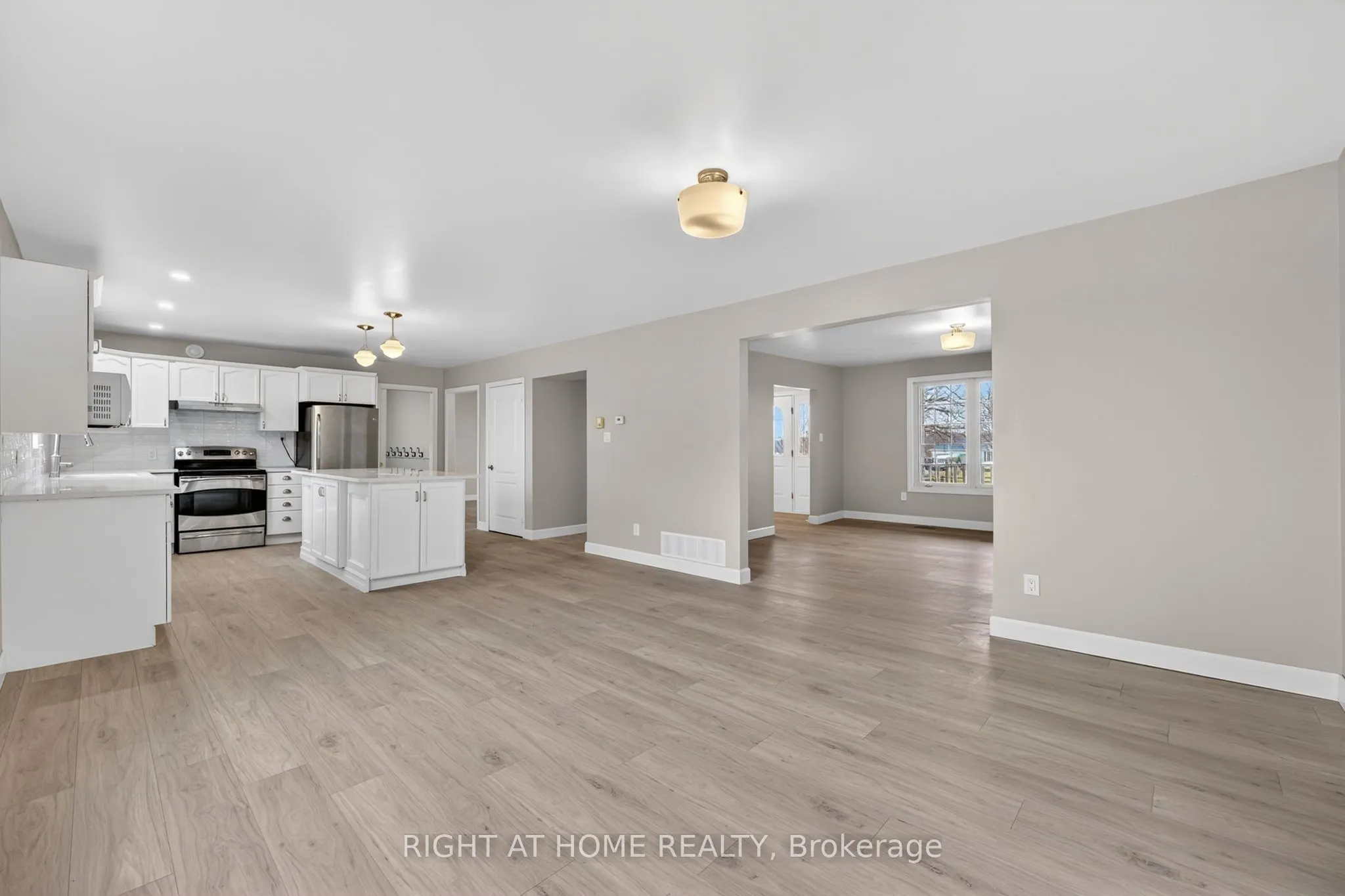 6435 12/13 Stayner Side Road