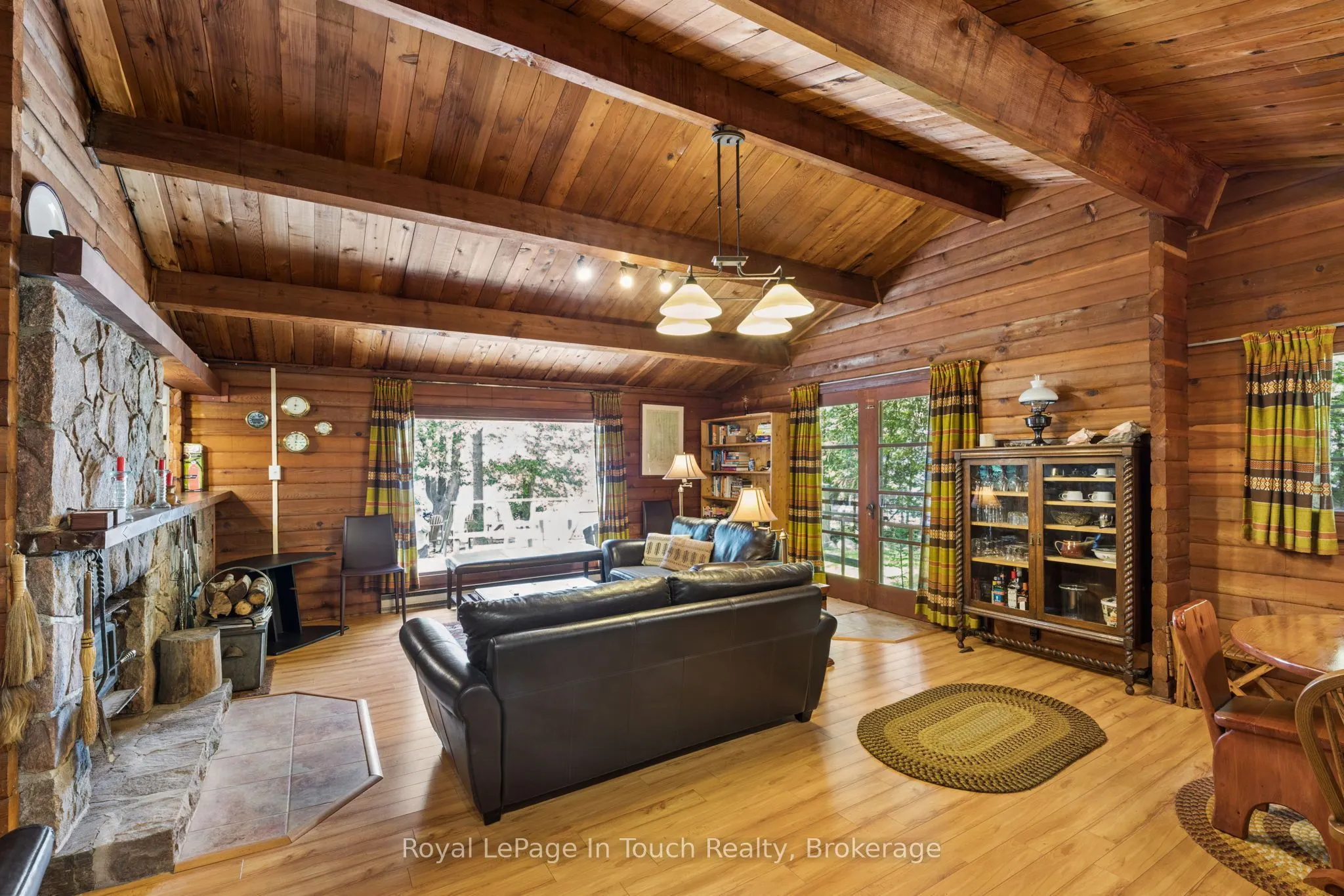 25 Chippewa Crescent