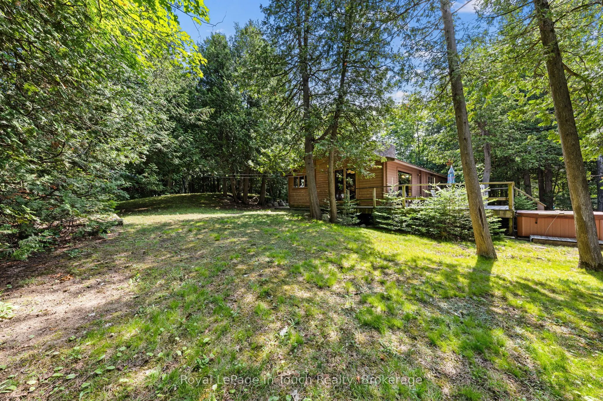 25 Chippewa Crescent