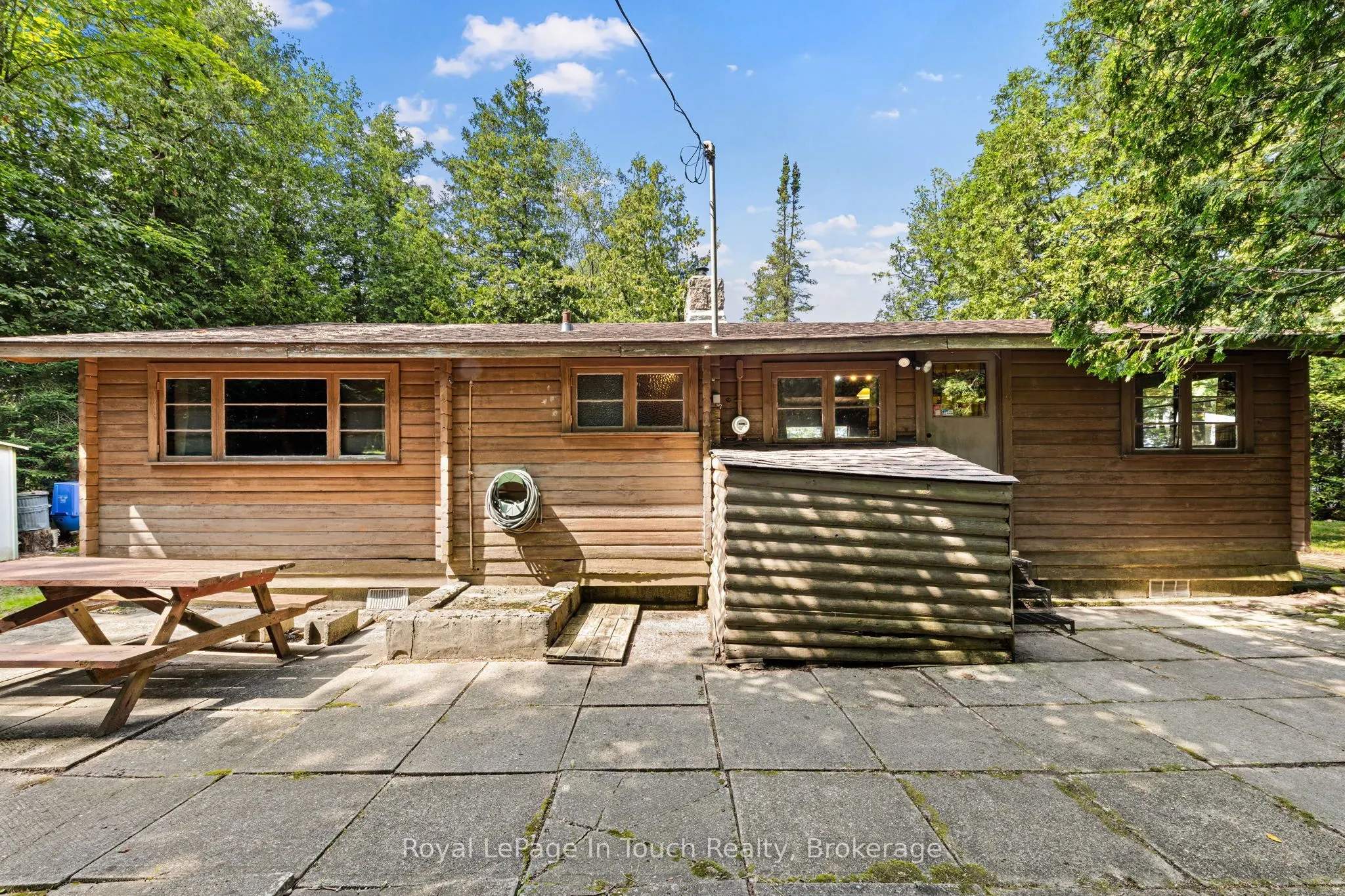 25 Chippewa Crescent