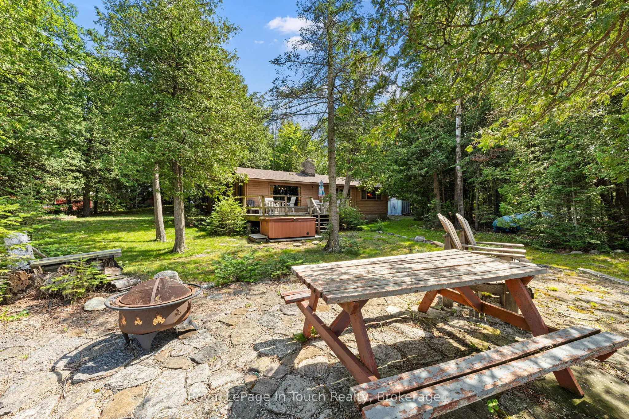 25 Chippewa Crescent