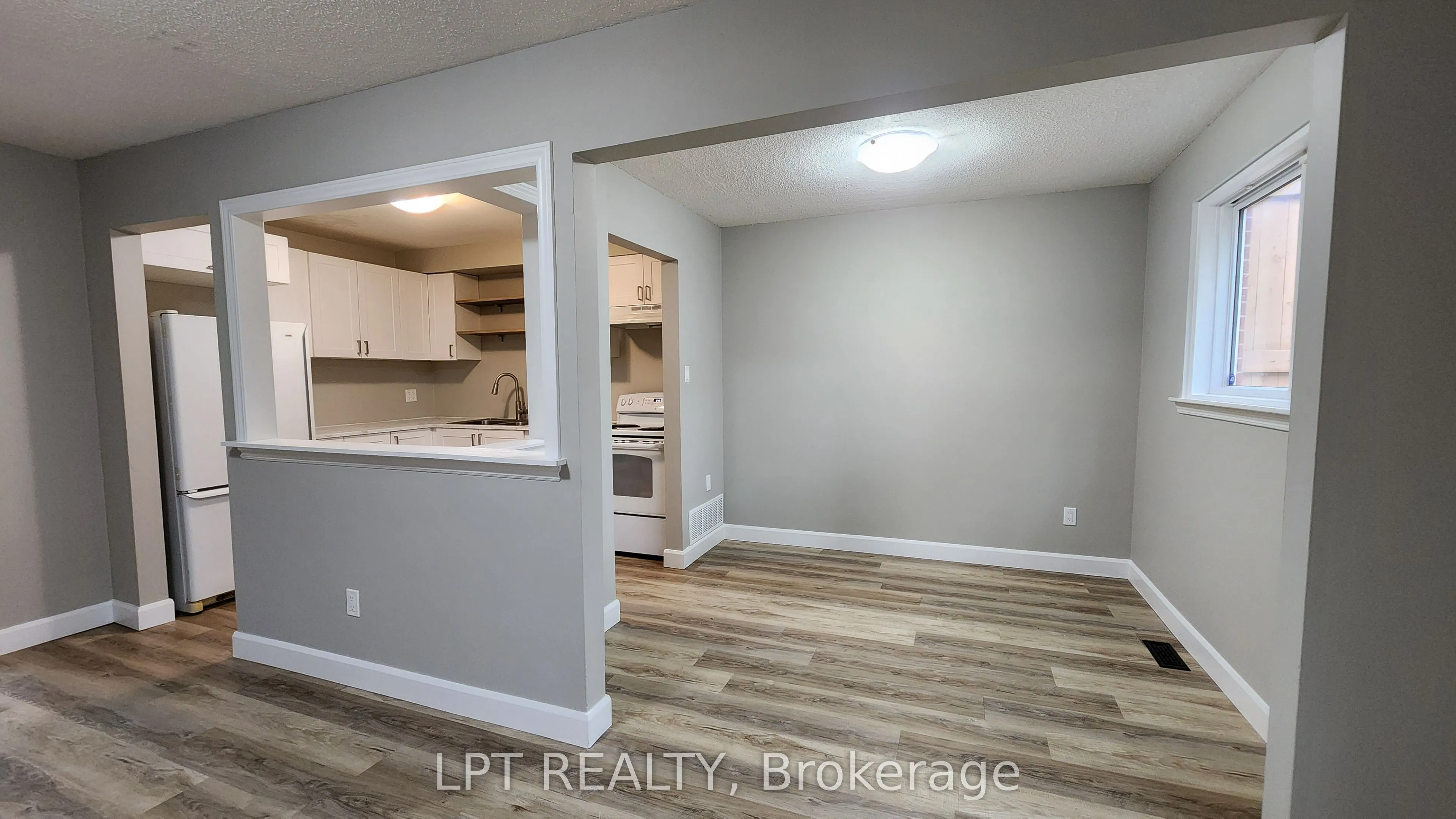 38 Chaucer Crescent