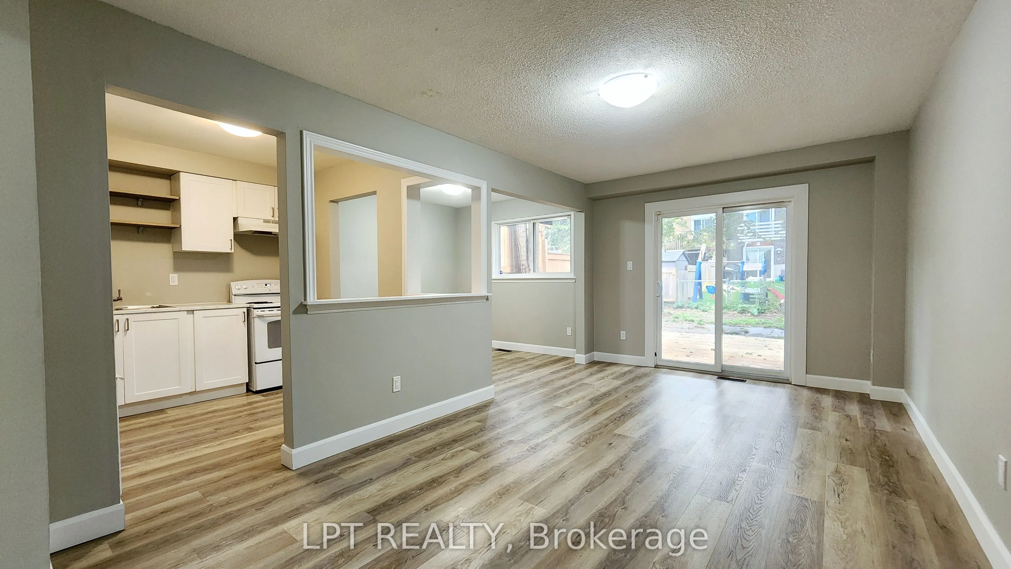 38 Chaucer Crescent
