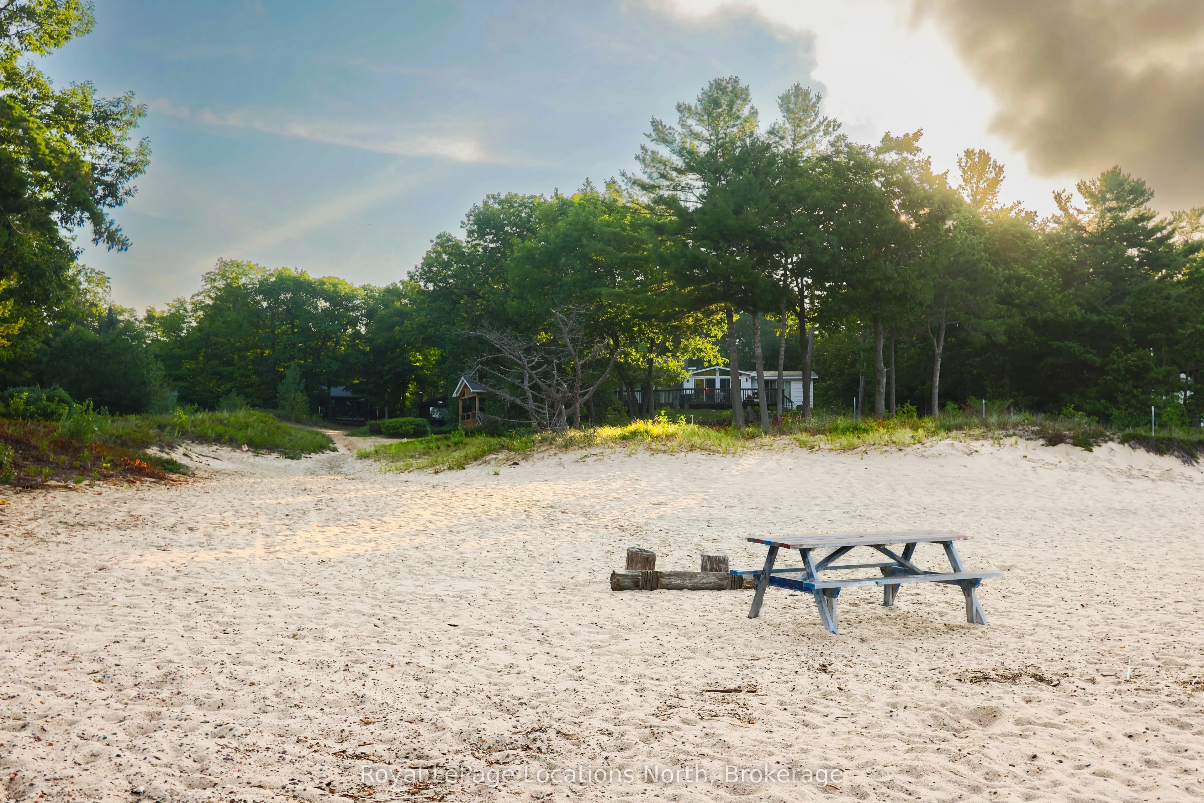 1204 Tiny Beaches Road North Road N