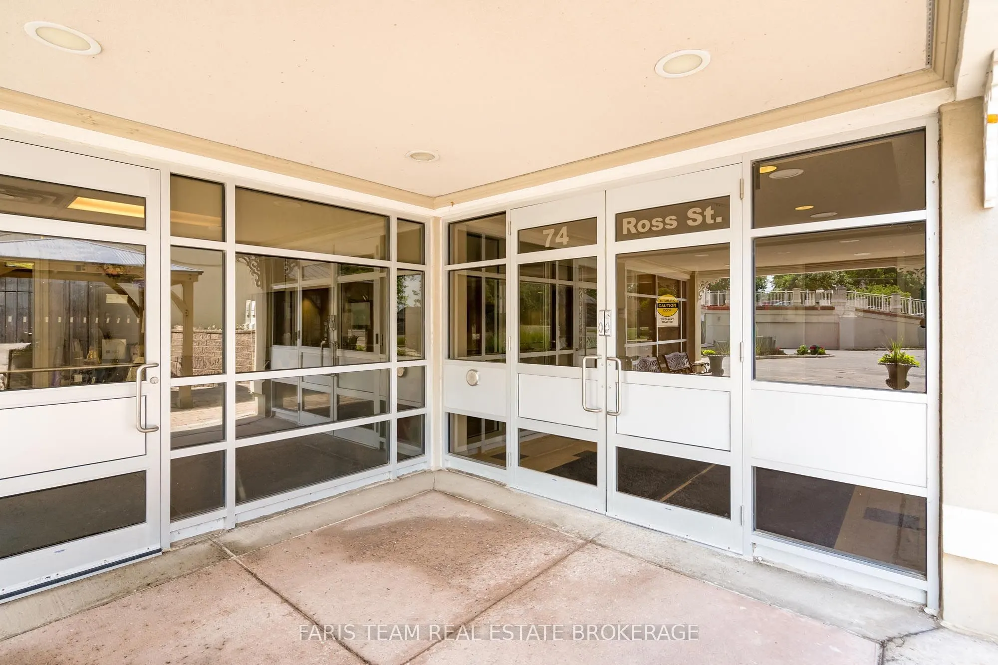 74 Ross Street #82
