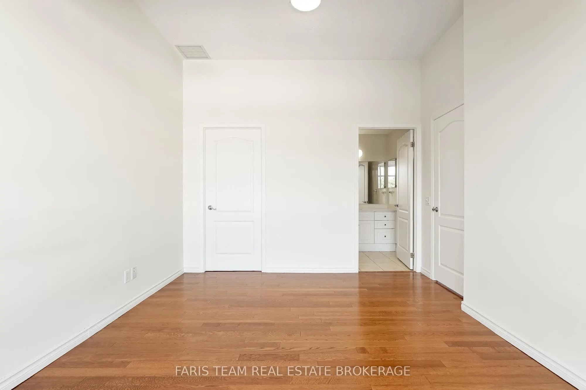 74 Ross Street #82