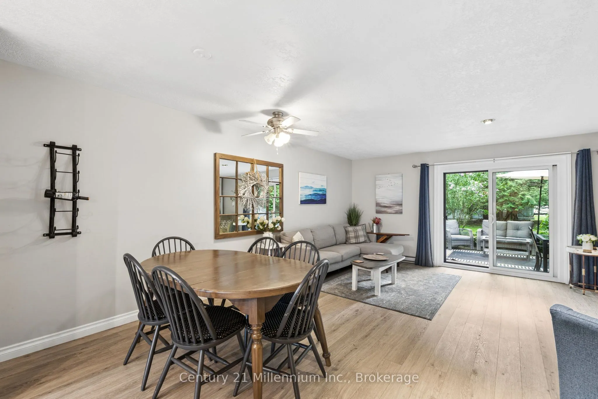 156 ESCARPMENT Crescent #16