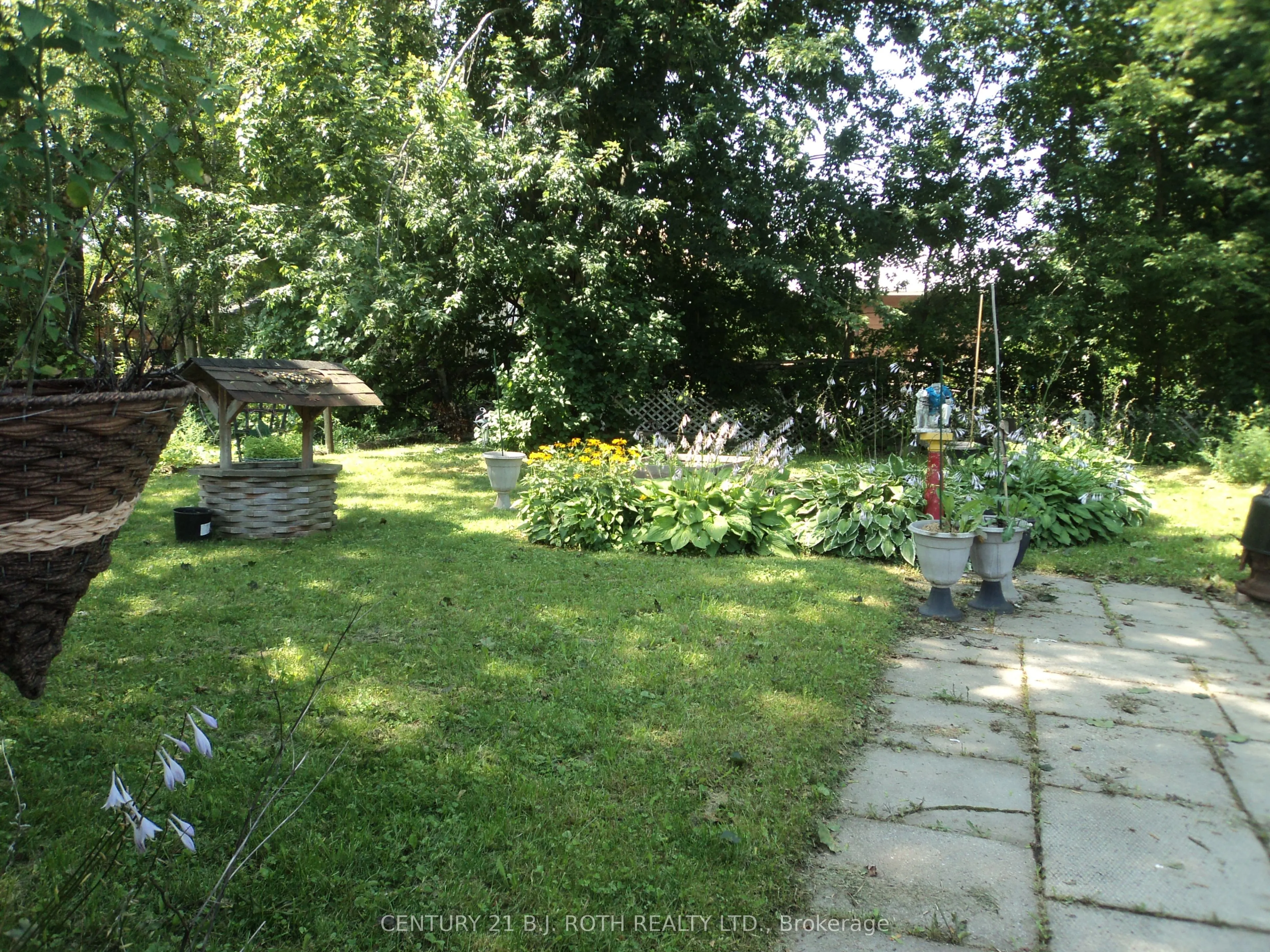 137 Dufferin Street