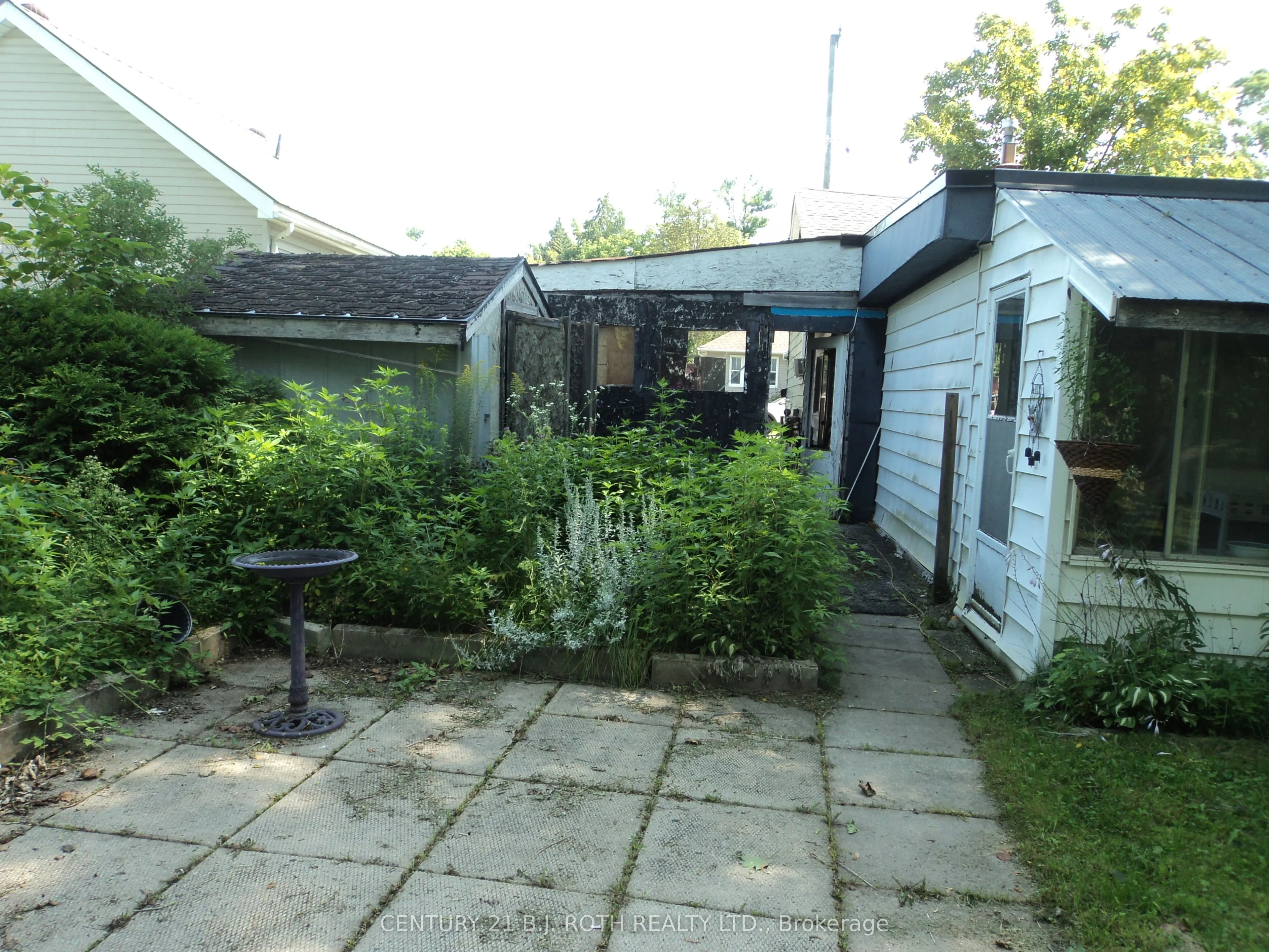137 Dufferin Street