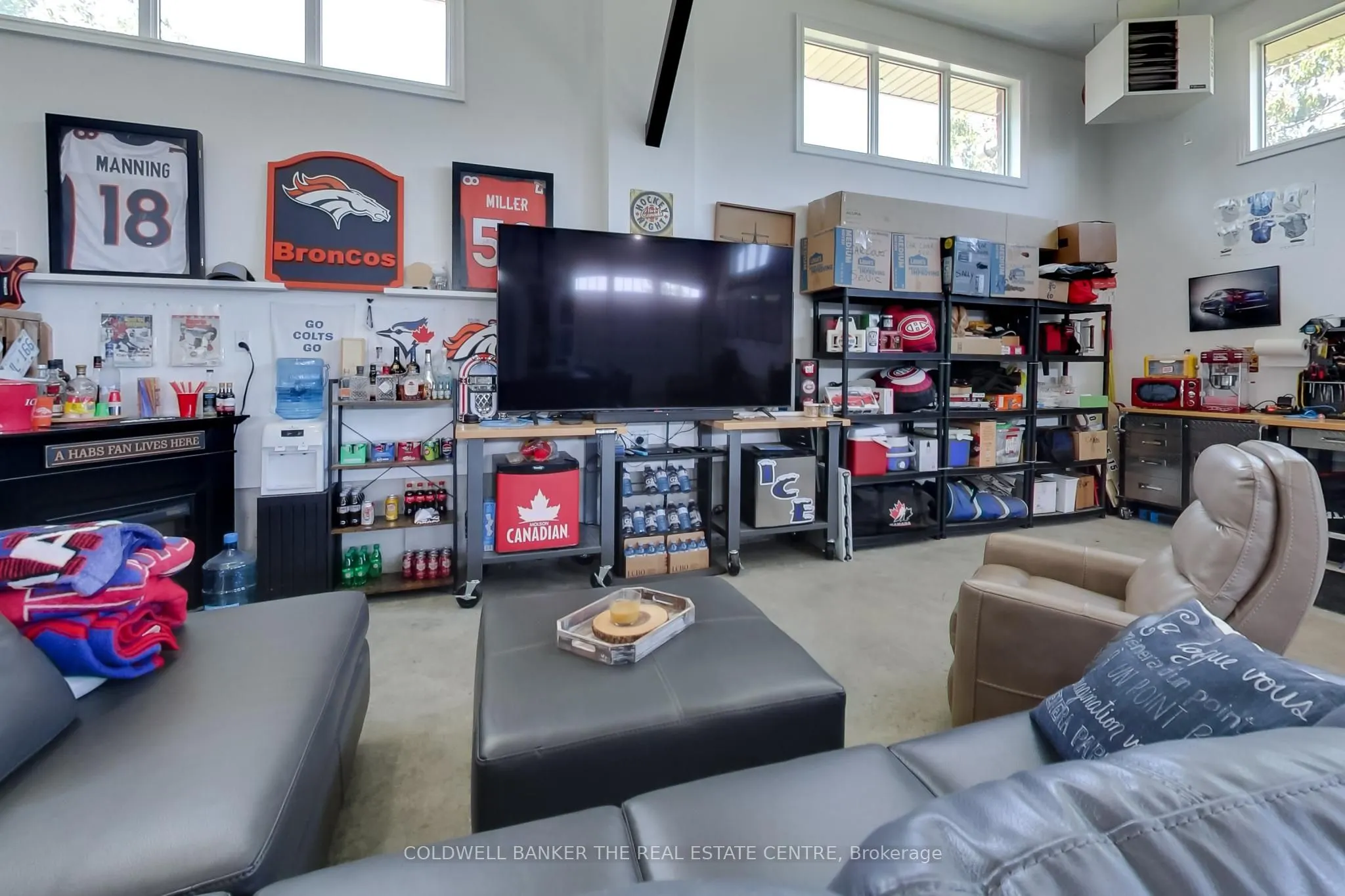 224 Lakeshore Road E