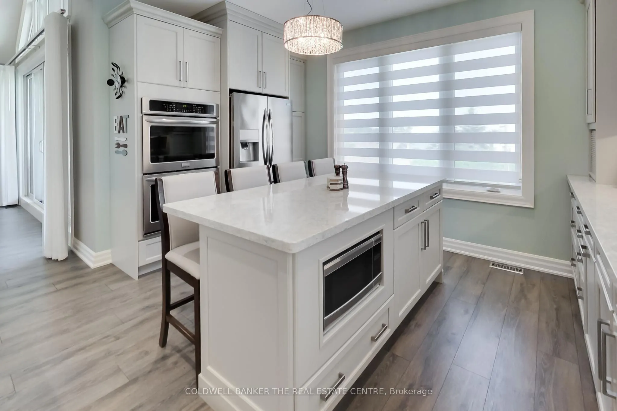 224 Lakeshore Road E