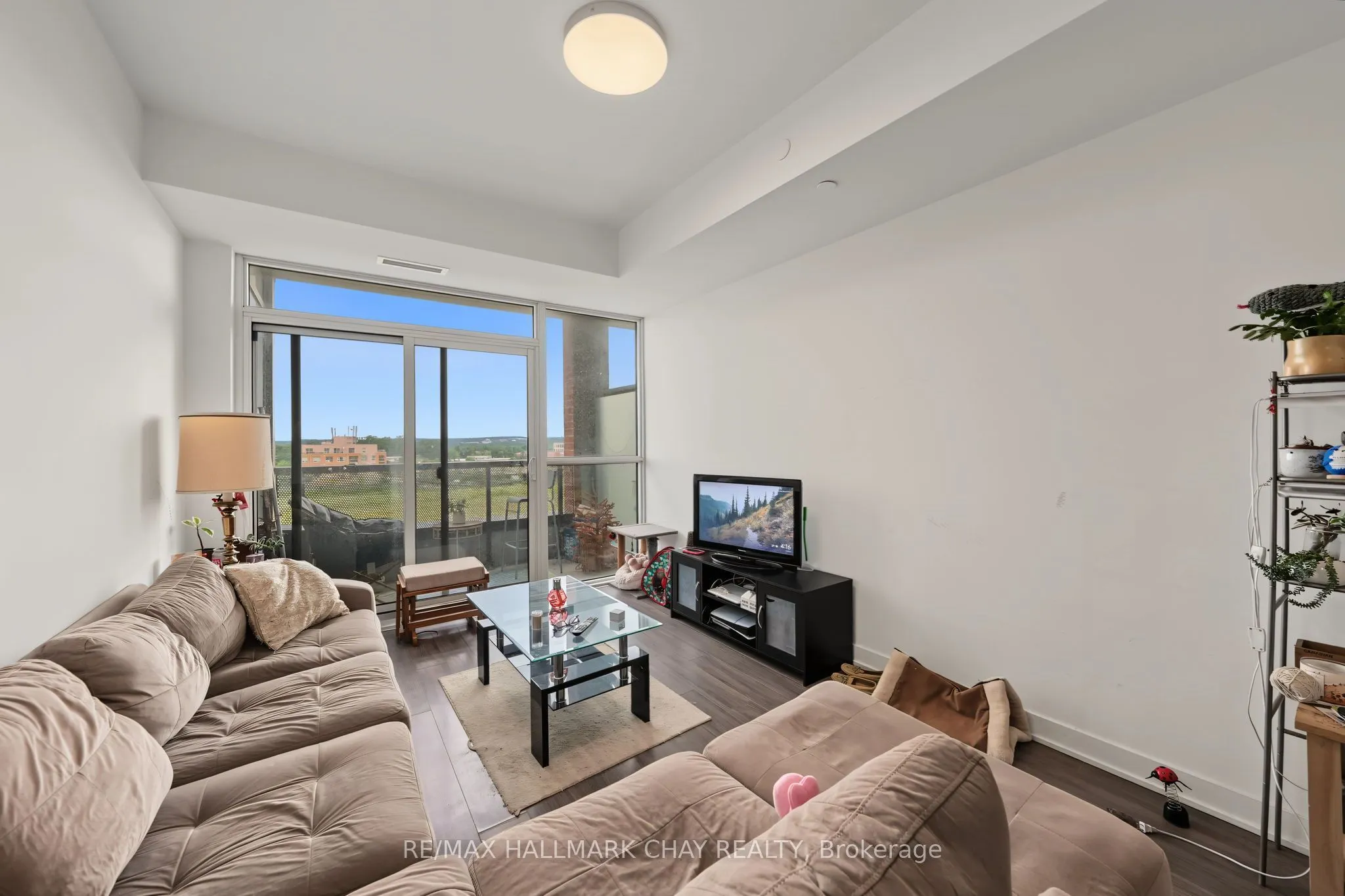 681 Yonge Street #418