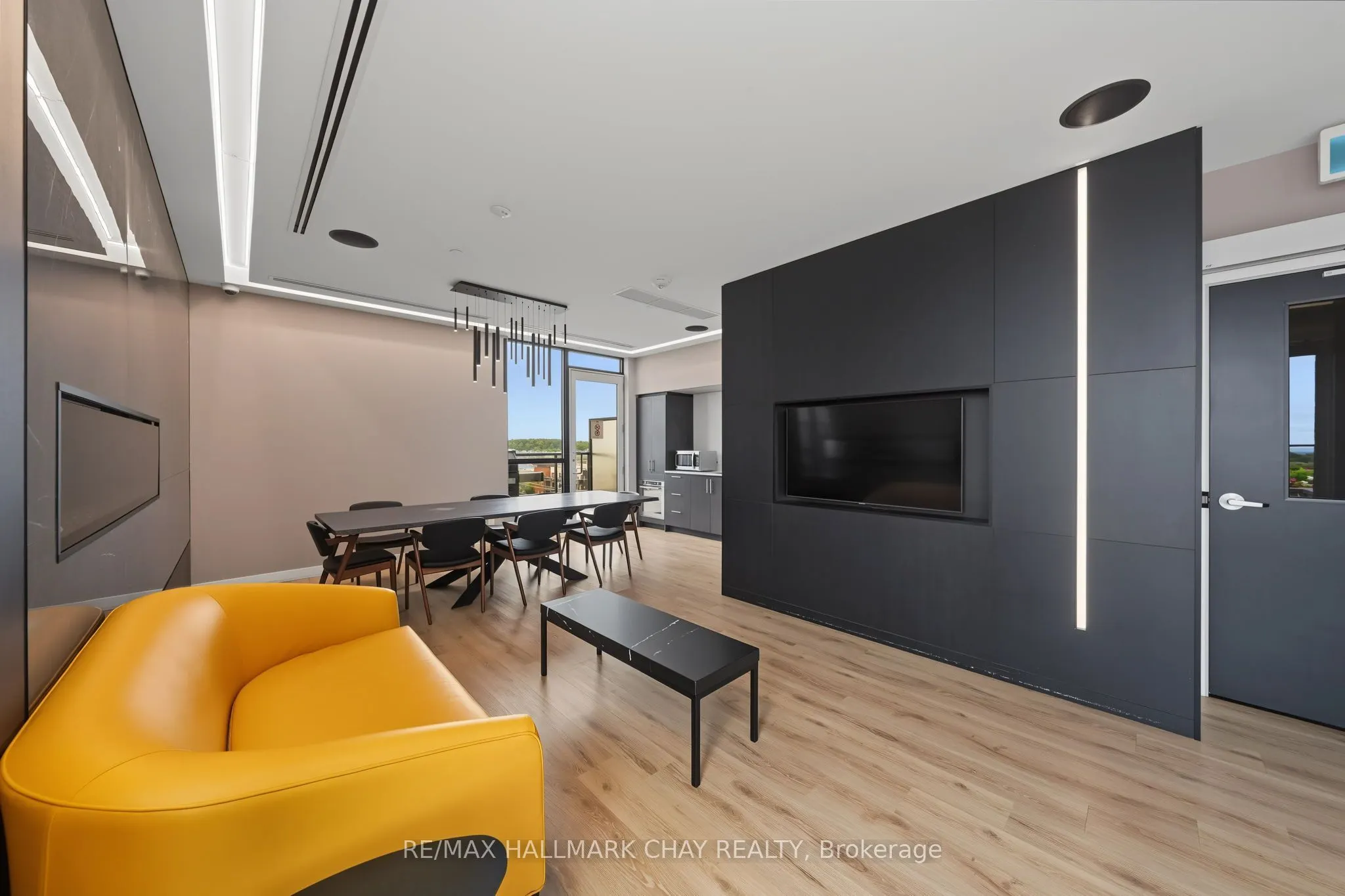 681 Yonge Street #418