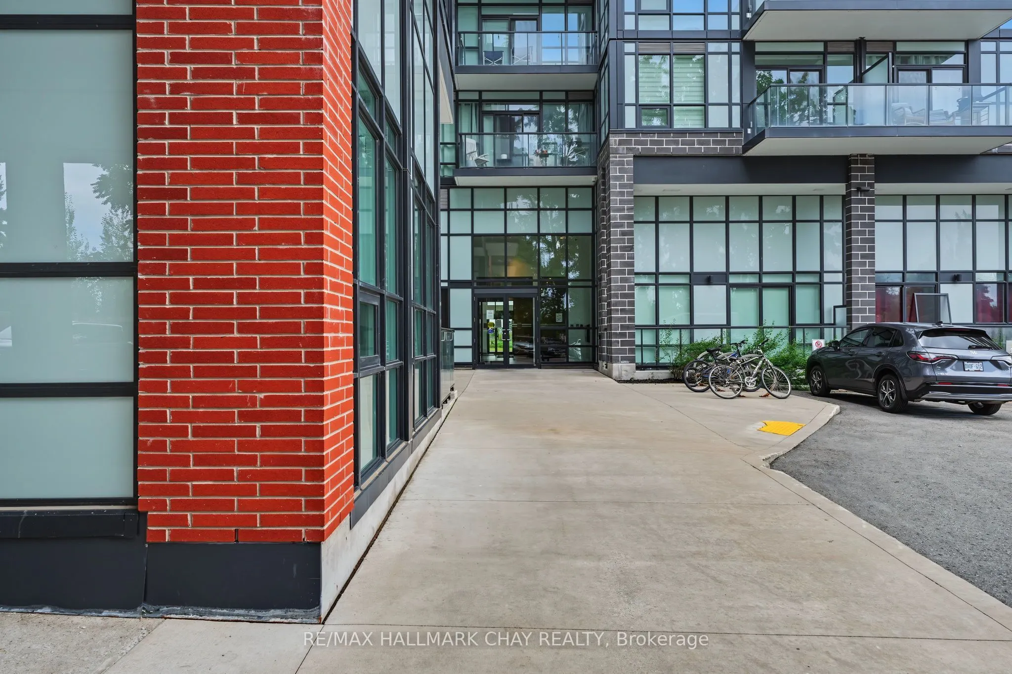 681 Yonge Street #418