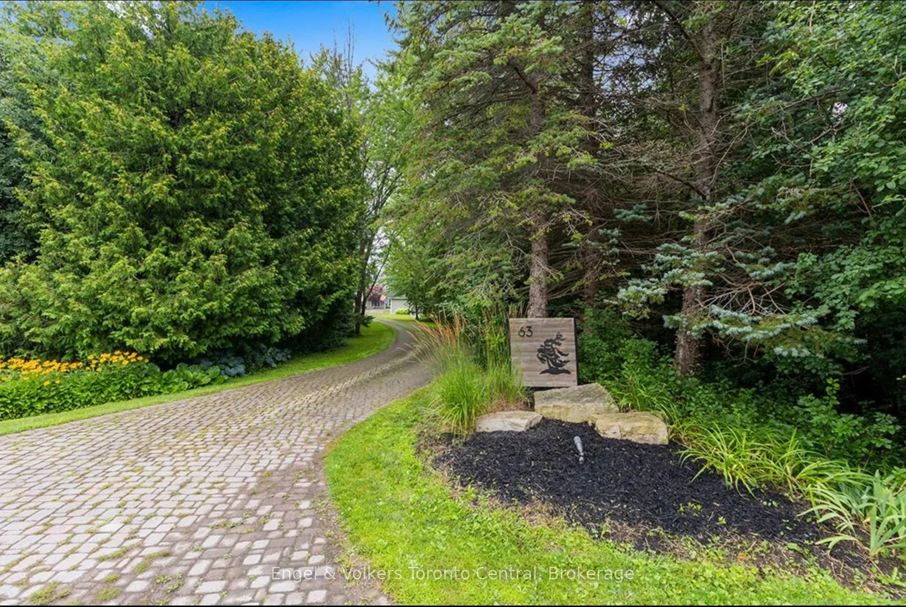 63 Georgian Manor Drive