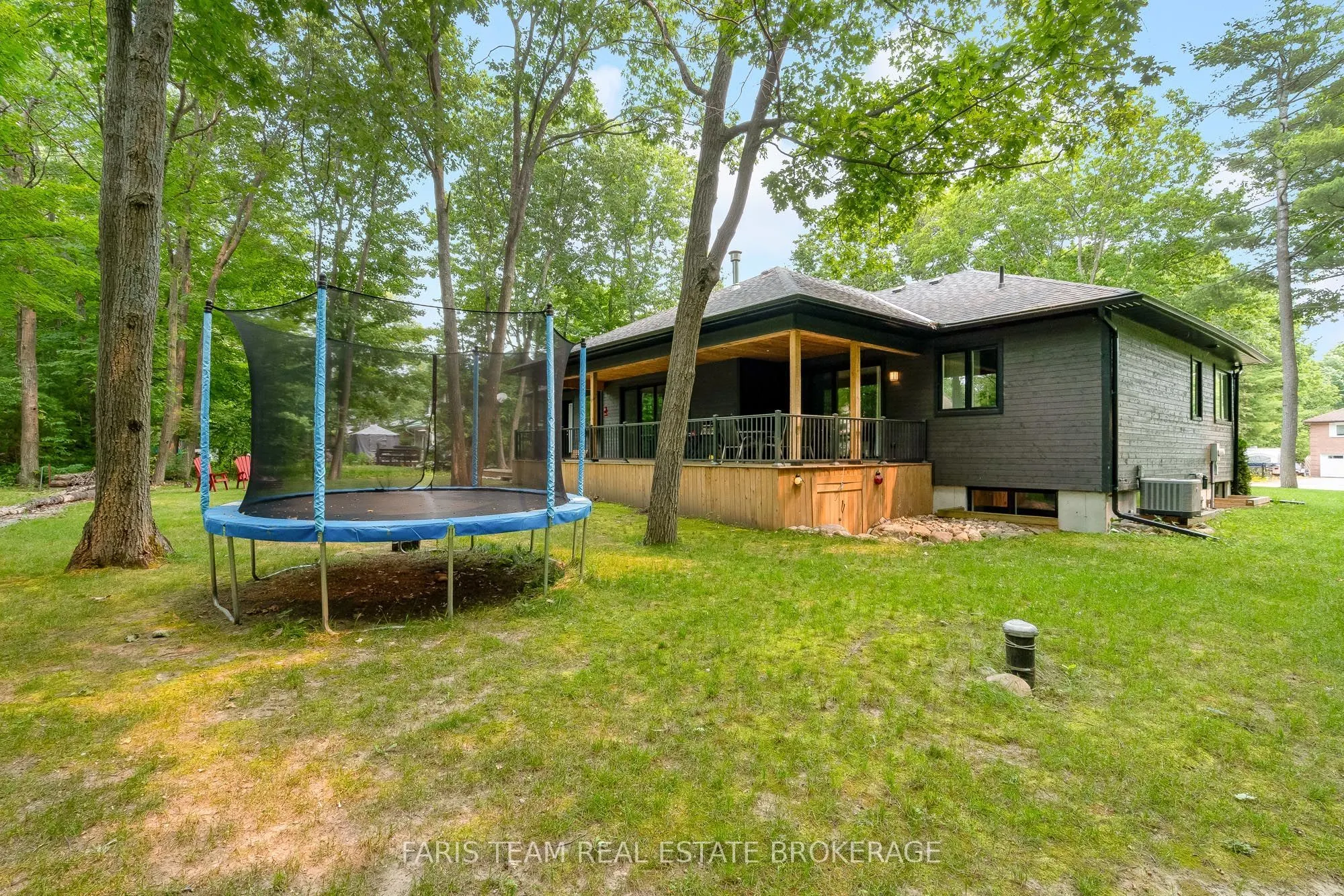 34 Oakwood Avenue