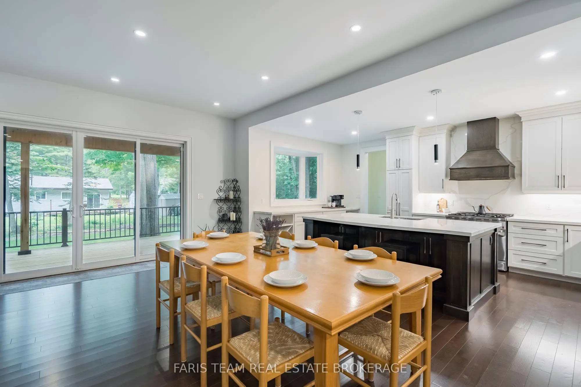 34 Oakwood Avenue