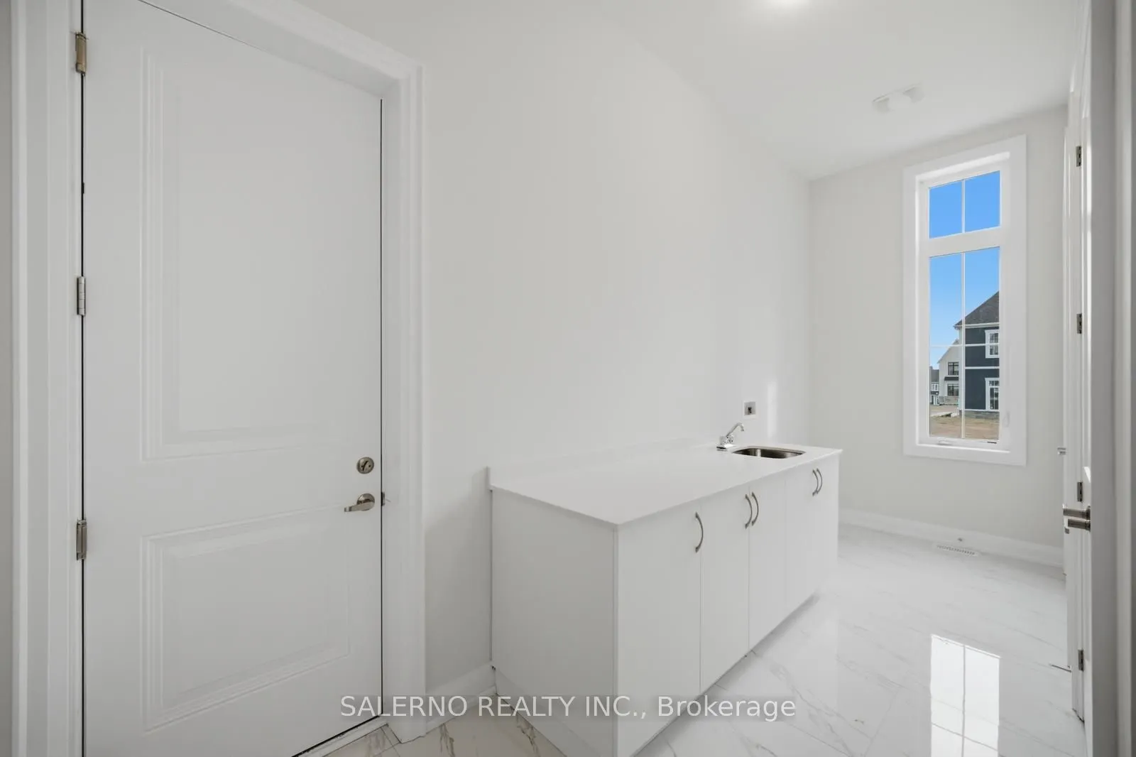 12 Pinetree Drive