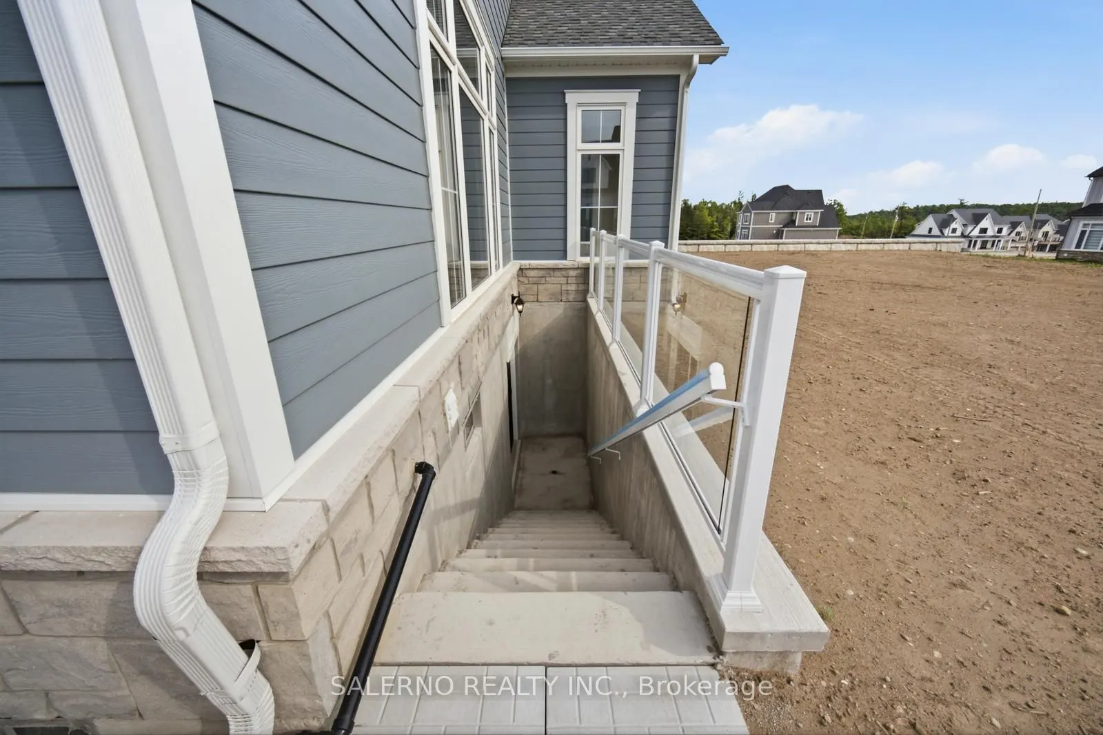 12 Pinetree Drive