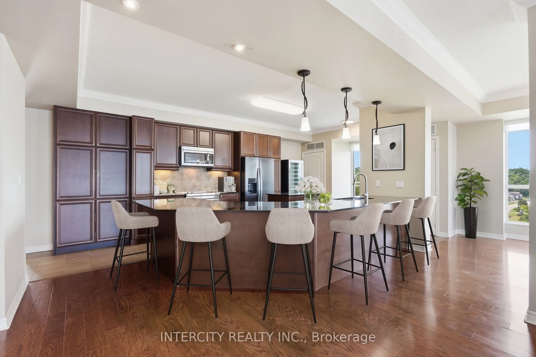 699 Aberdeen Boulevard #901