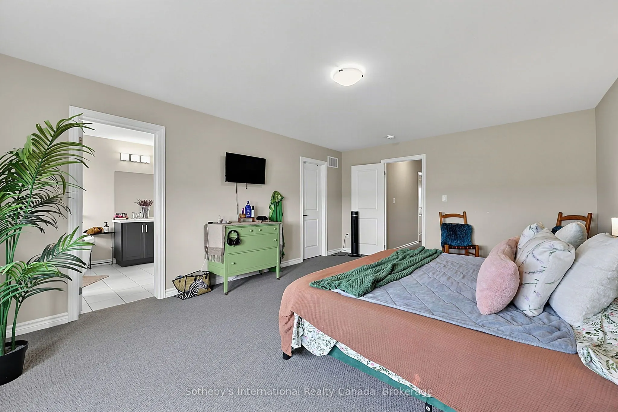 270 Springfield Crescent