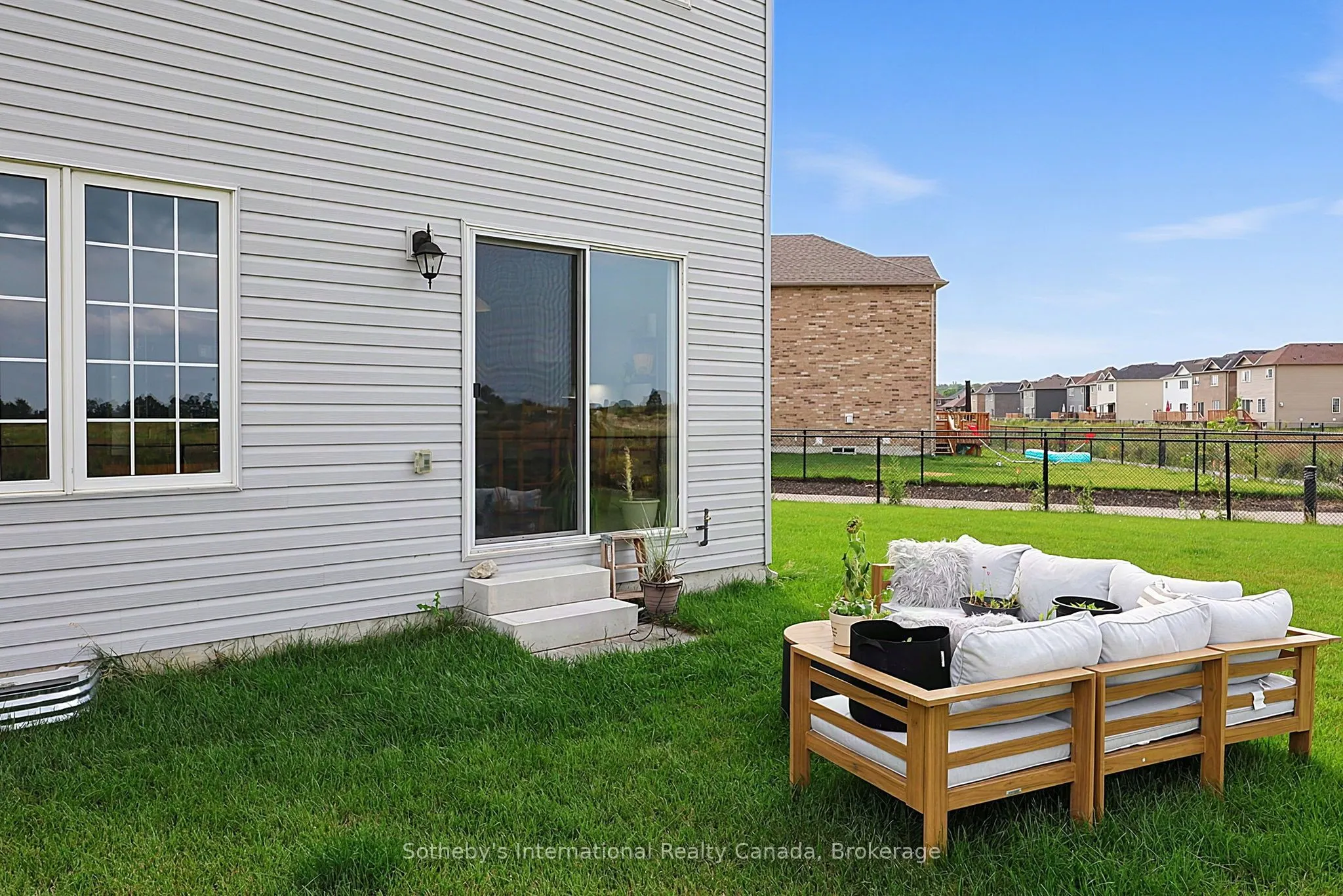 270 Springfield Crescent