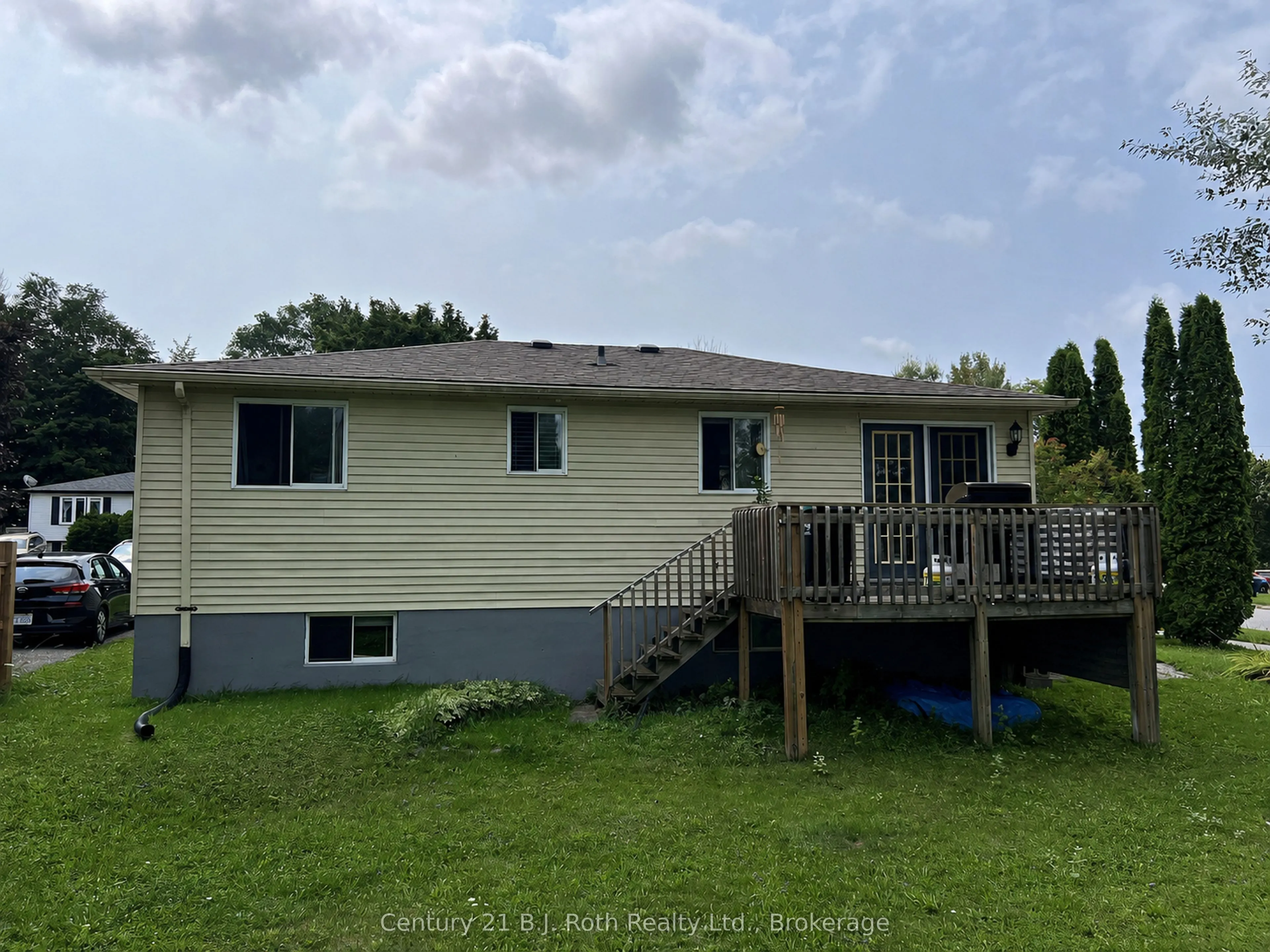 867 Birchwood Drive