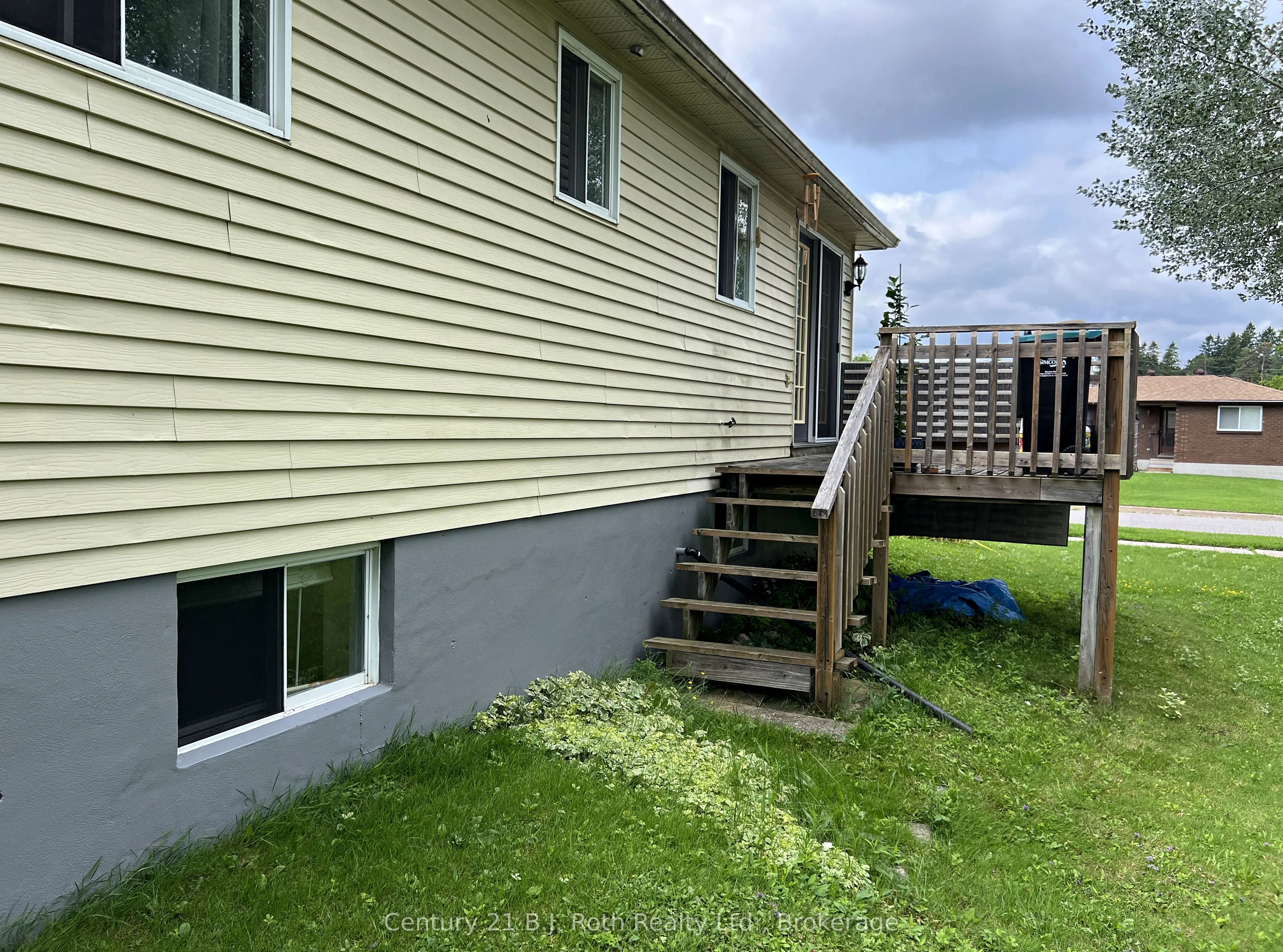867 Birchwood Drive