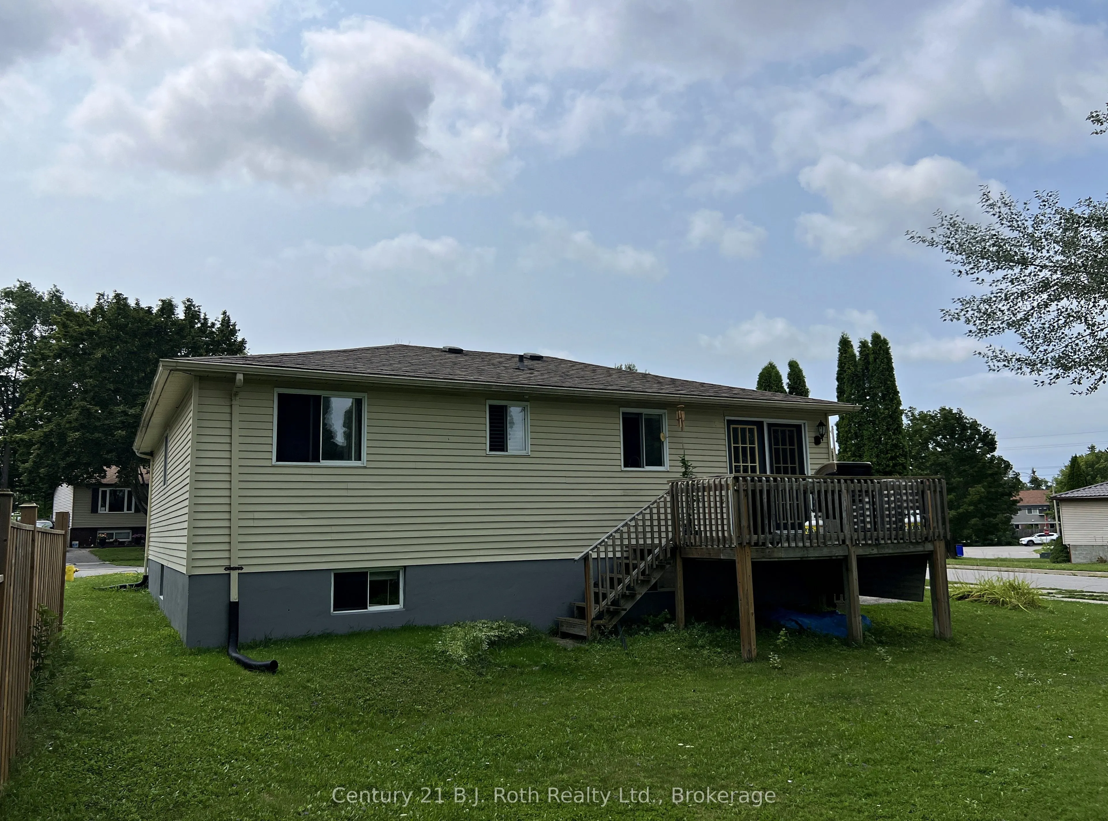867 Birchwood Drive