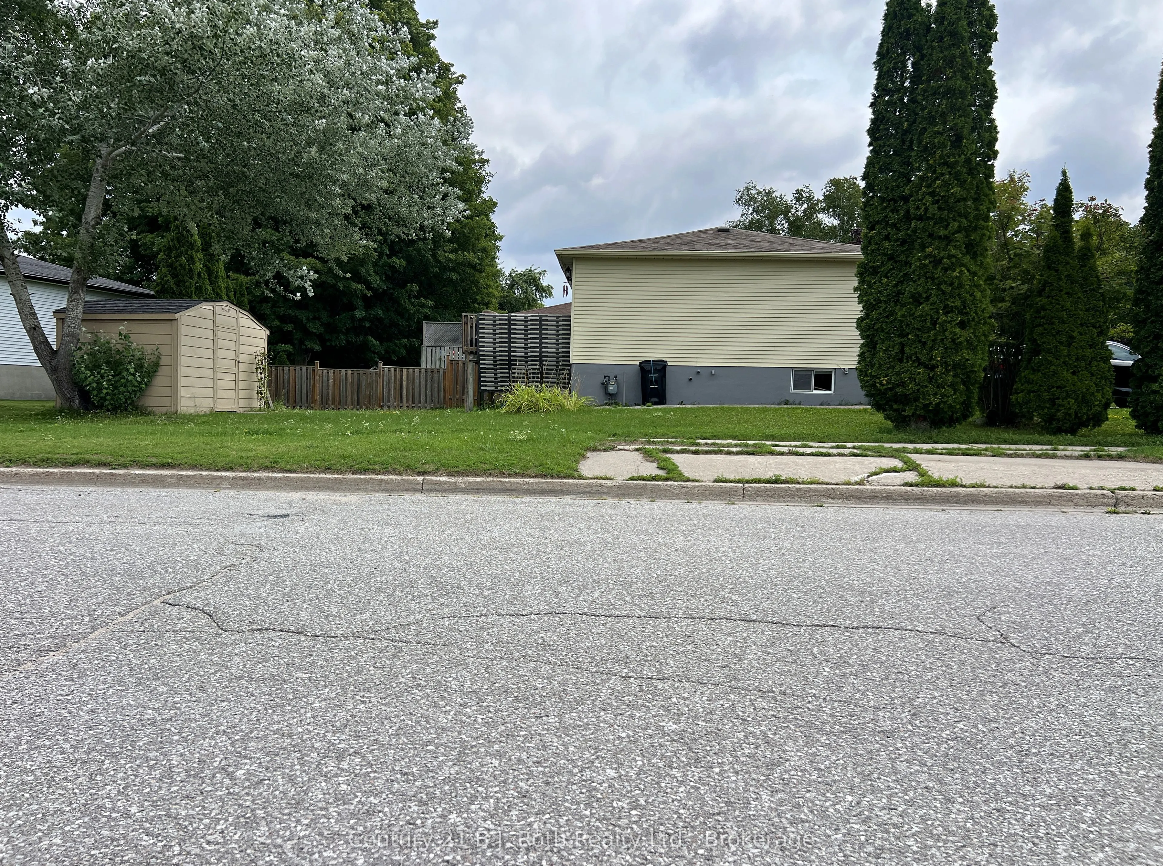867 Birchwood Drive