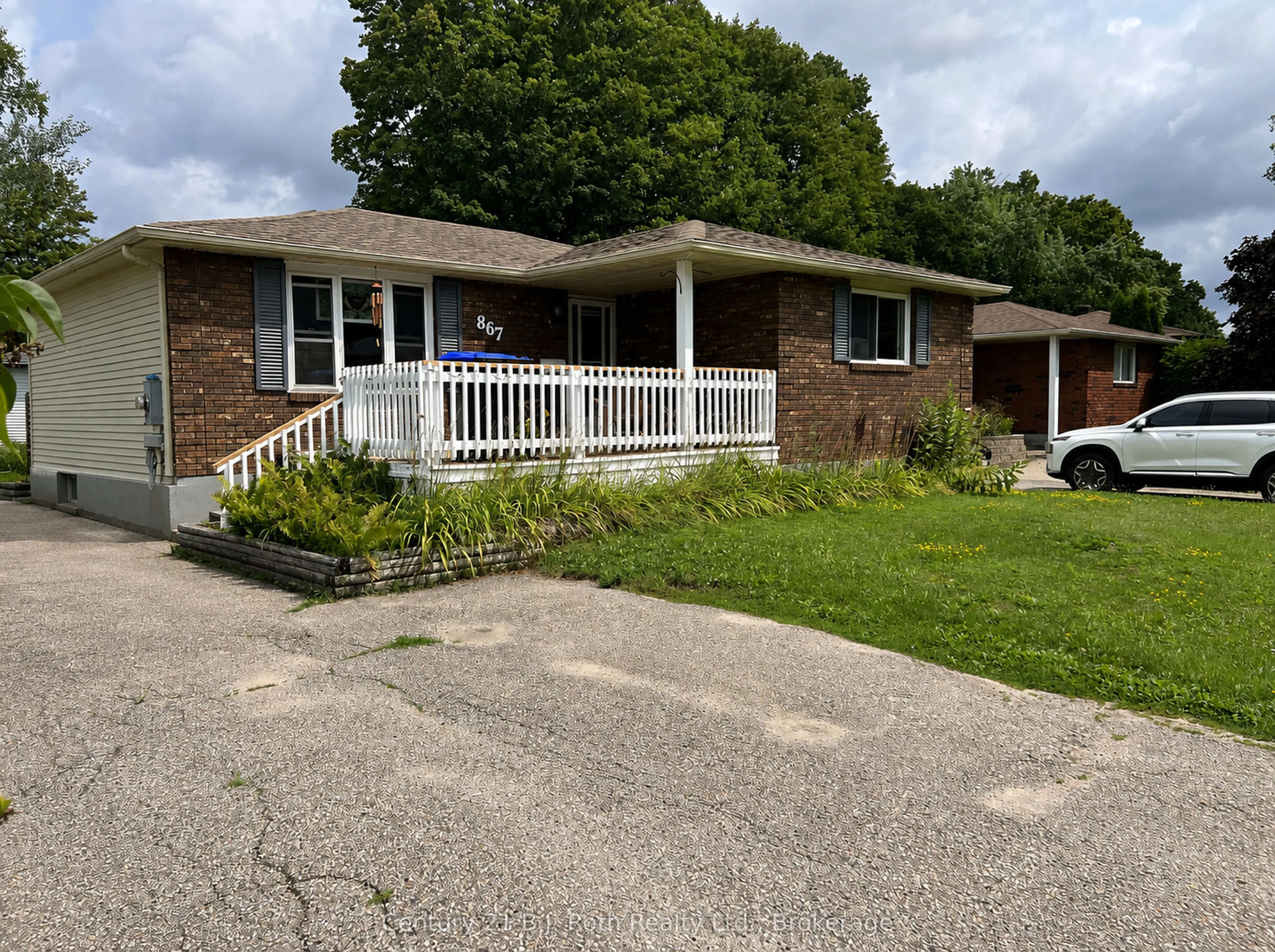 867 Birchwood Drive