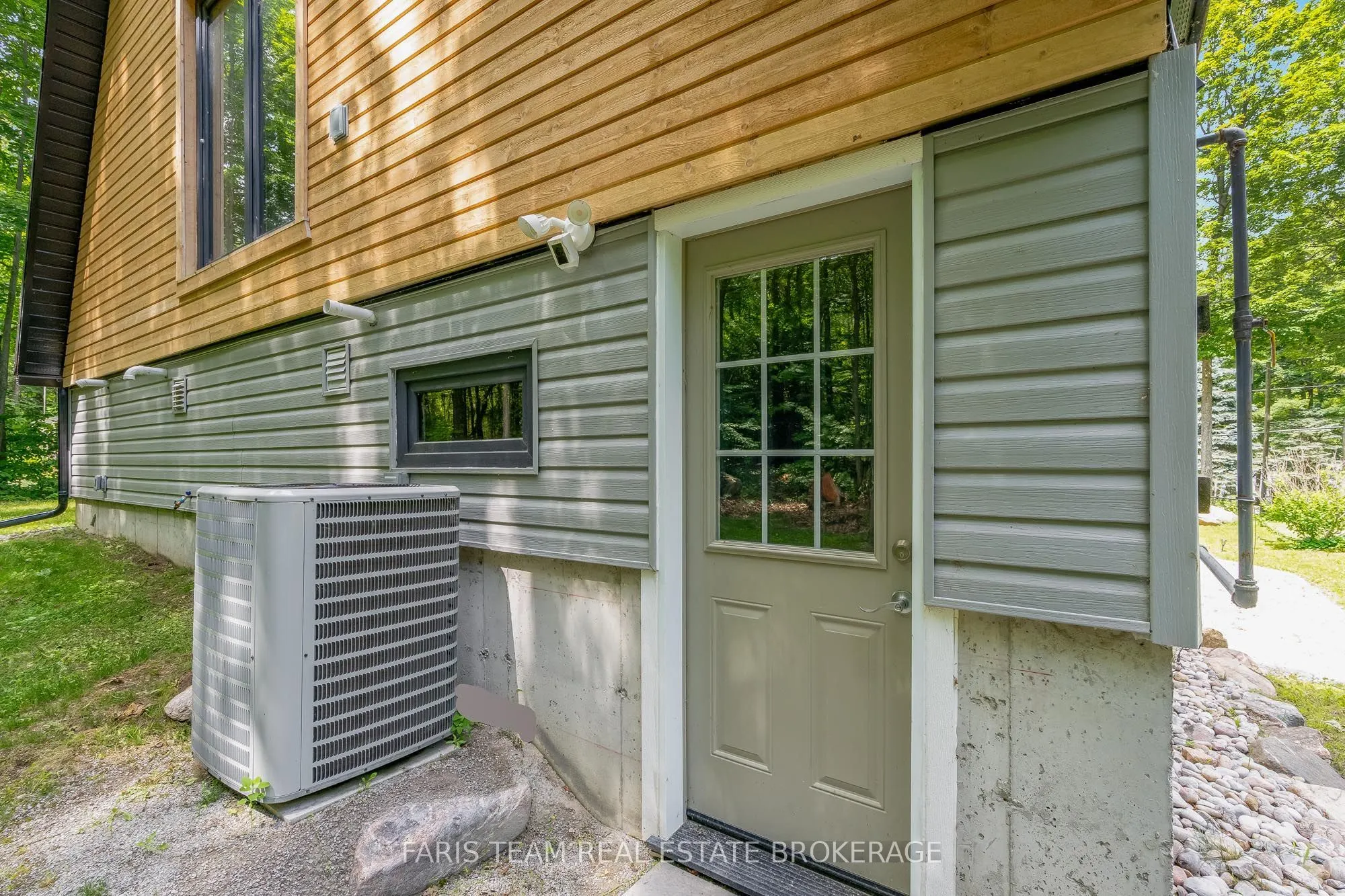 1490 Champlain Road