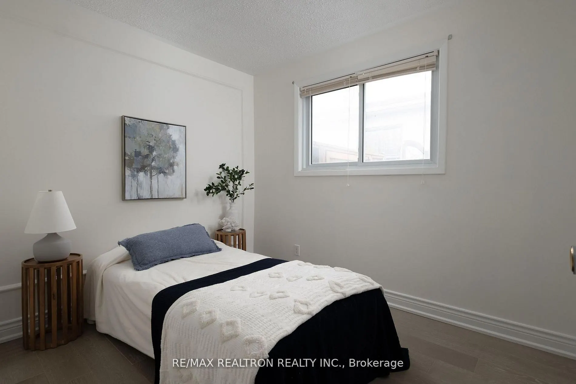 8 Courtice Crescent