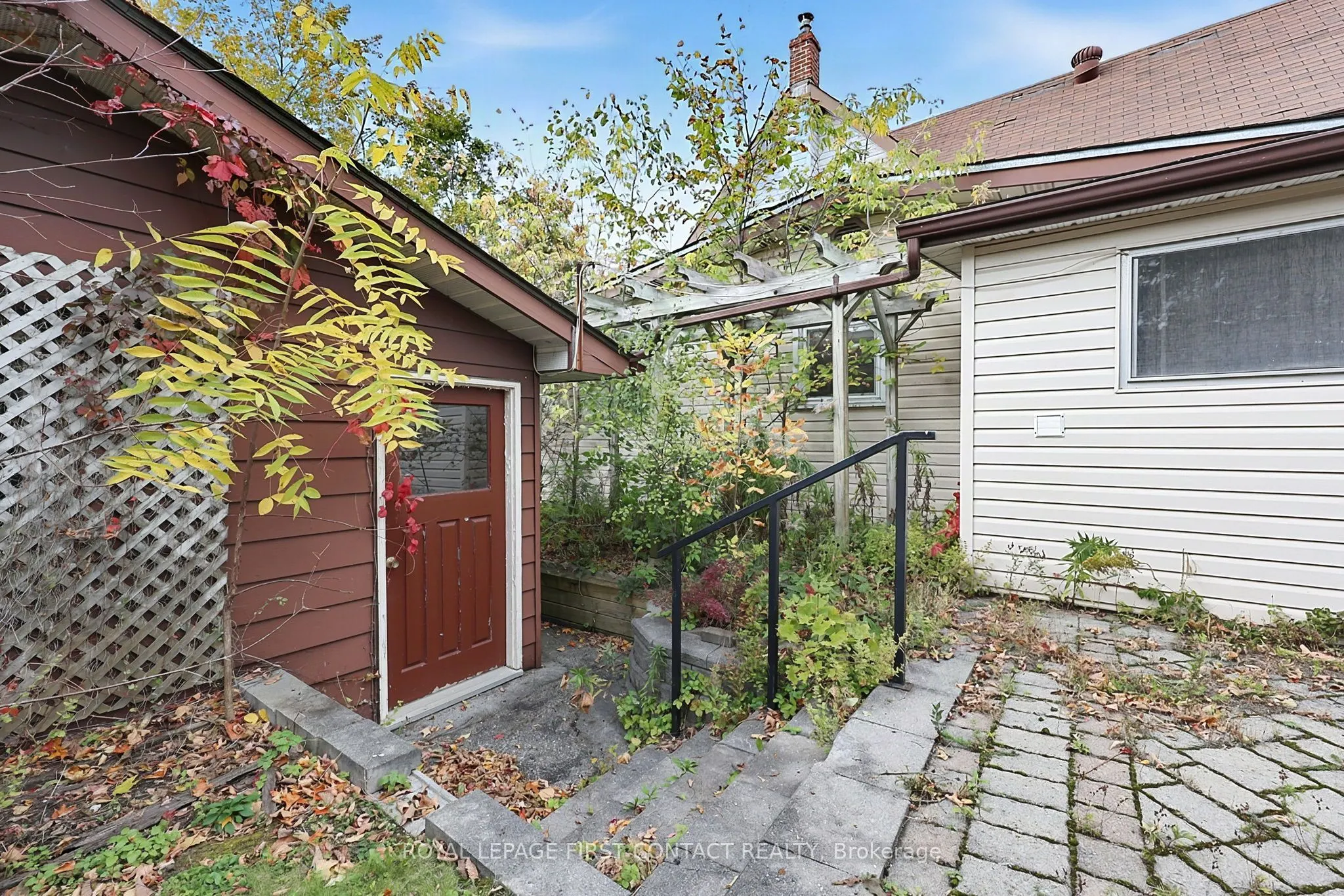 43 FITTONS Road W