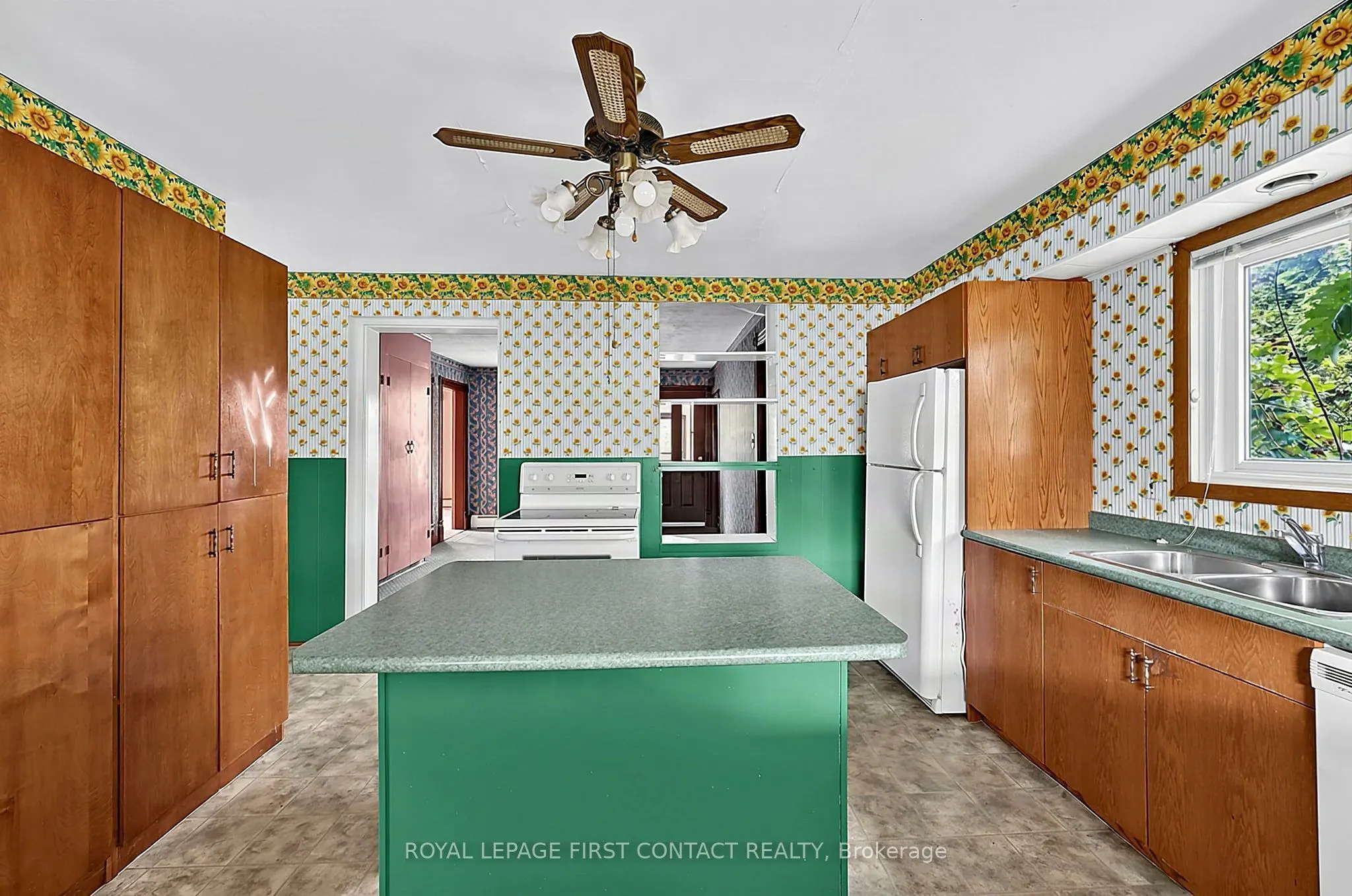 43 FITTONS Road W