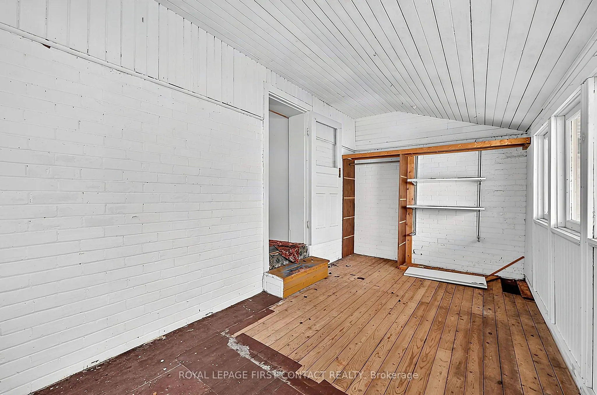 43 FITTONS Road W