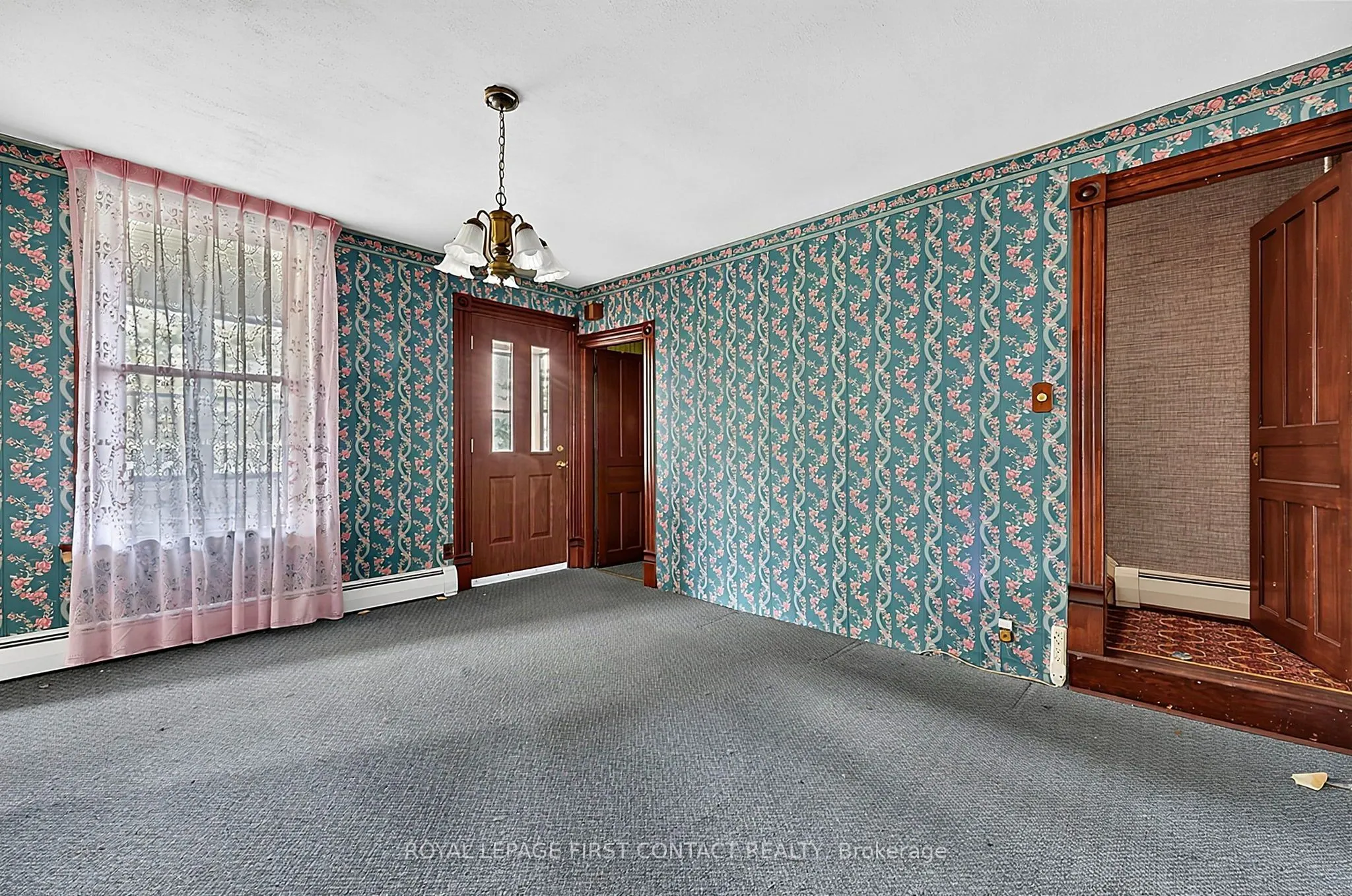 43 FITTONS Road W