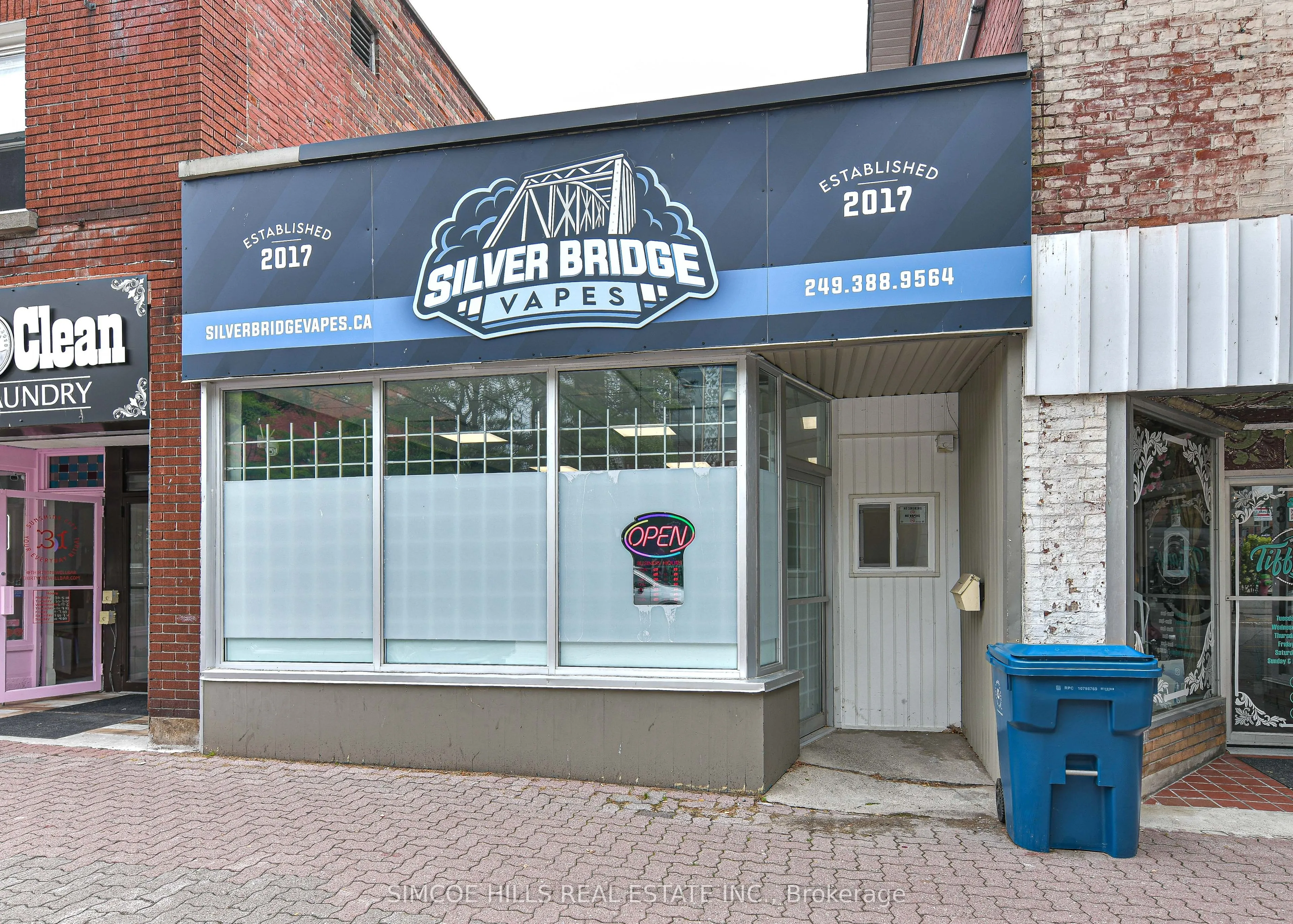 33 Mississaga Street W