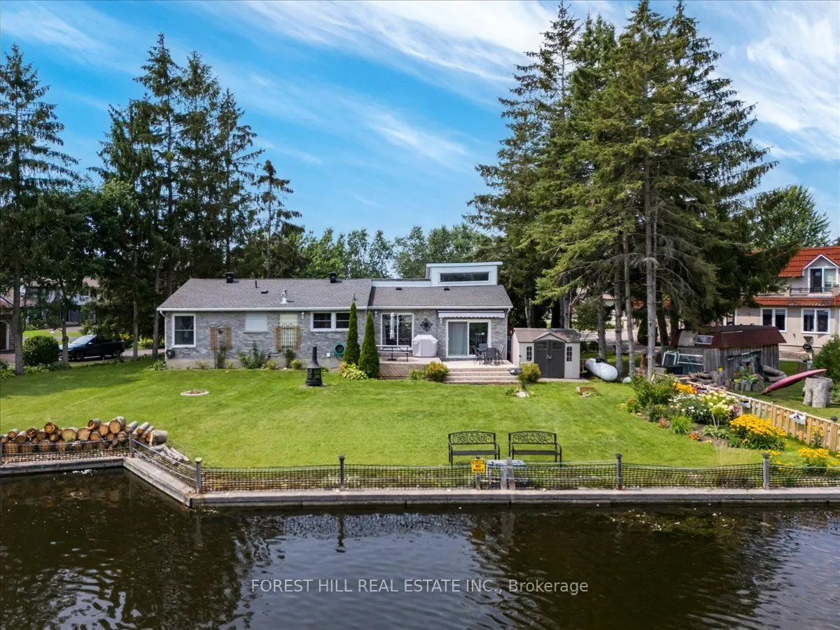 21 PINETREE Court